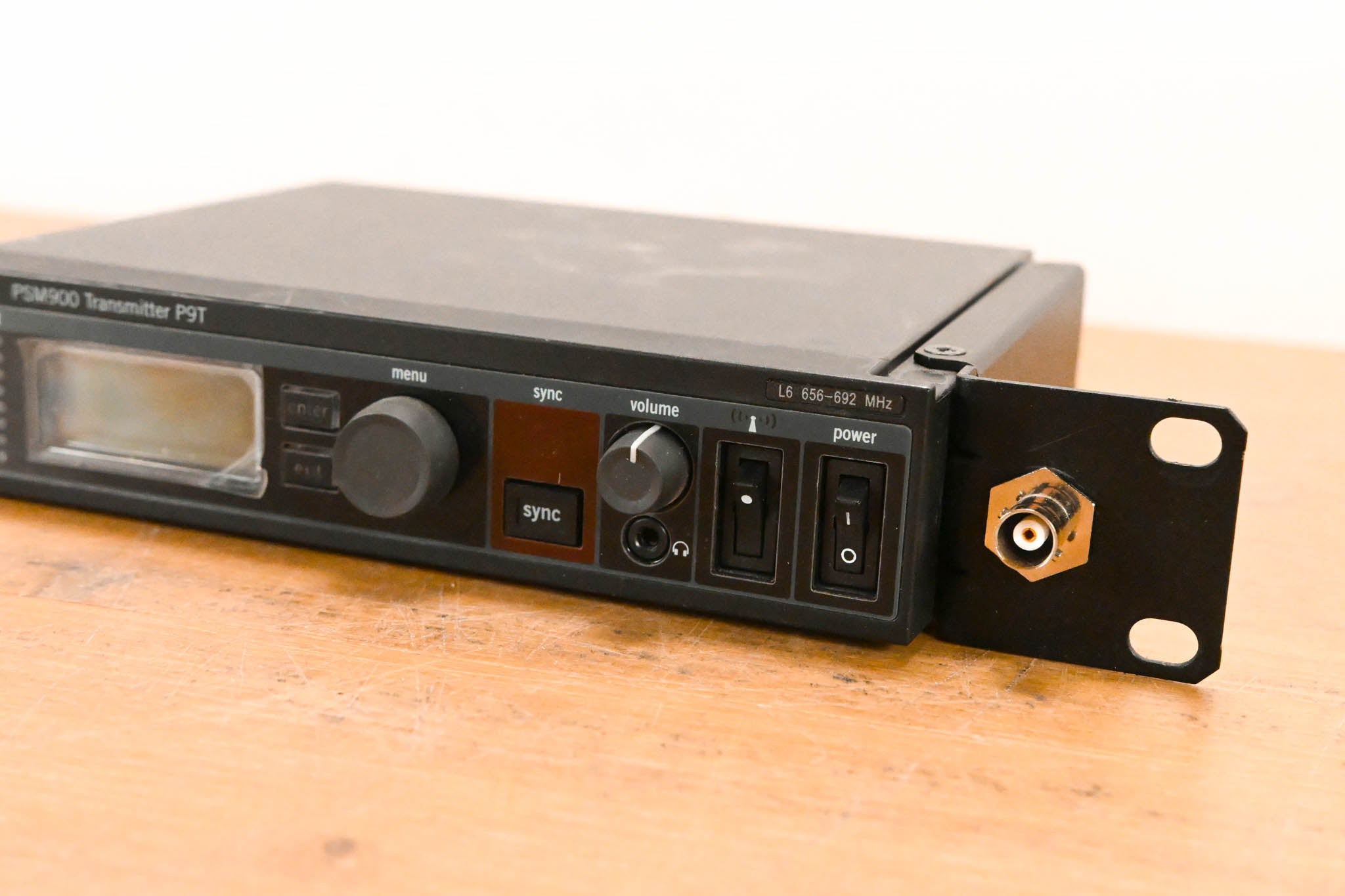Shure PSM 900 Wireless IEM System L6 Band: 656-692 MHz (NO POWER SUPPLY)