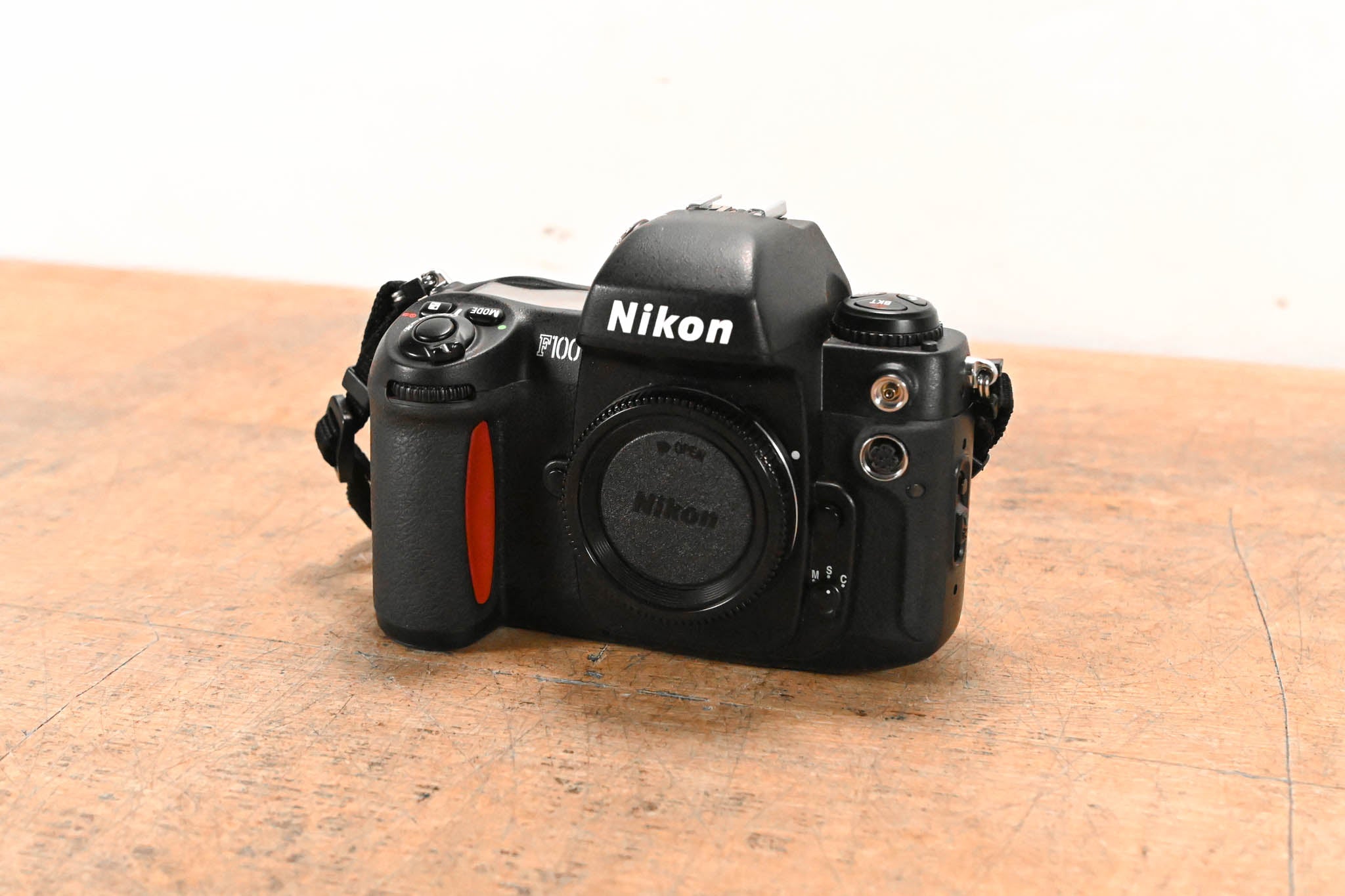Nikon F100 Black 35mm SLR Film Camera Body with Strap