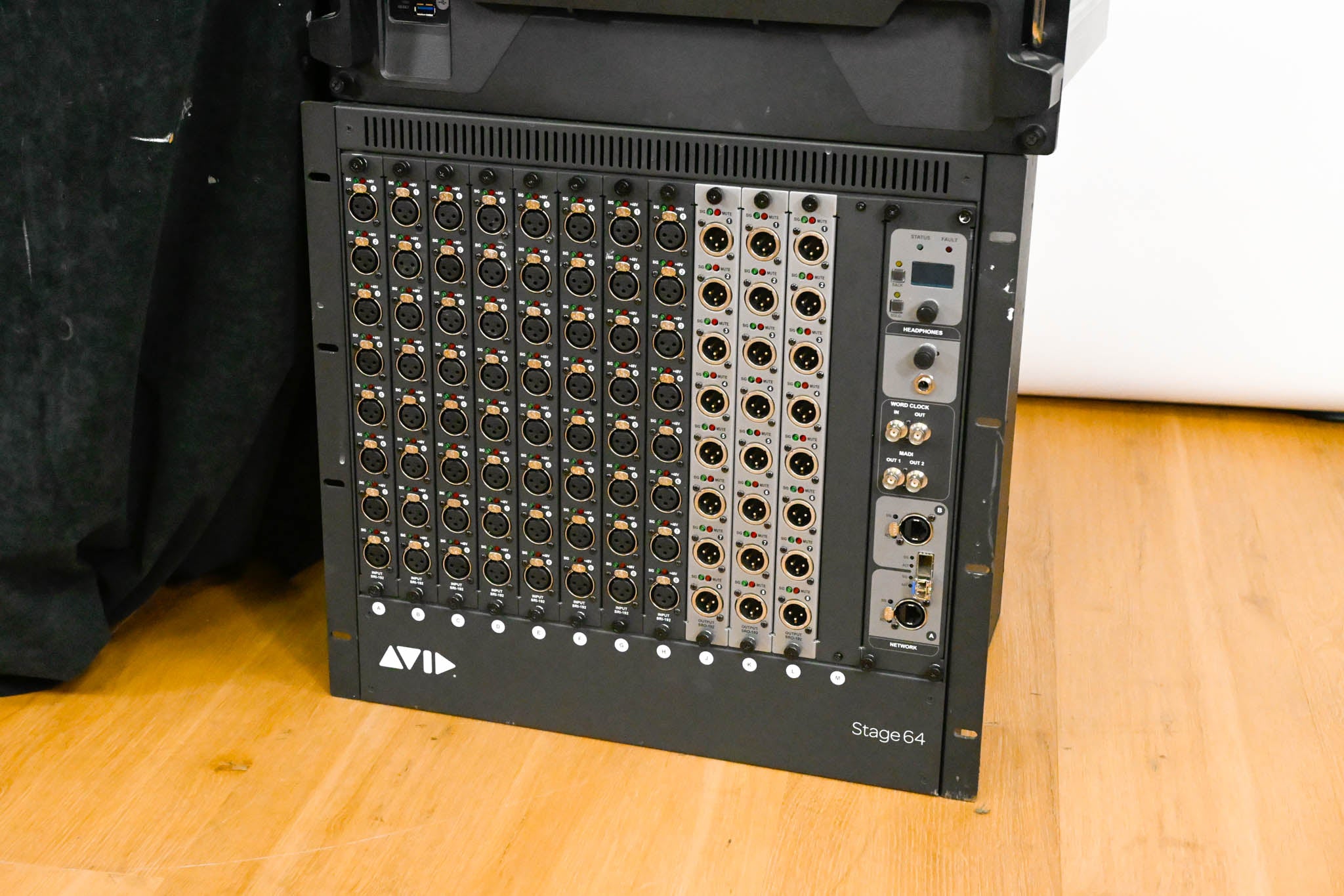 AVID VENUE S6L-32D System w/ E6L-144, Stage 64 64x24, WSG-HD, Monitor