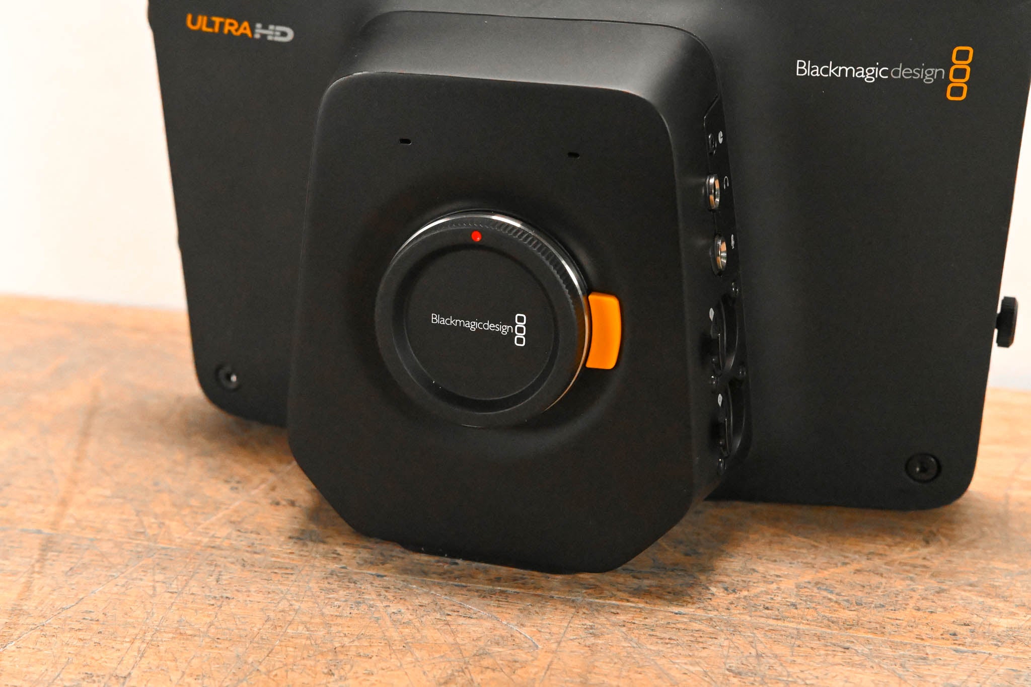 Blackmagic Design Studio Camera 4K 2