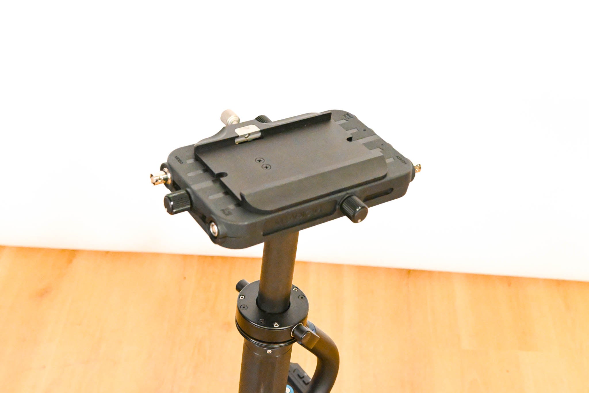 Steadicam Zephyr HD Camera Stabilizer System w/Arm, Vest, Monitor & Case