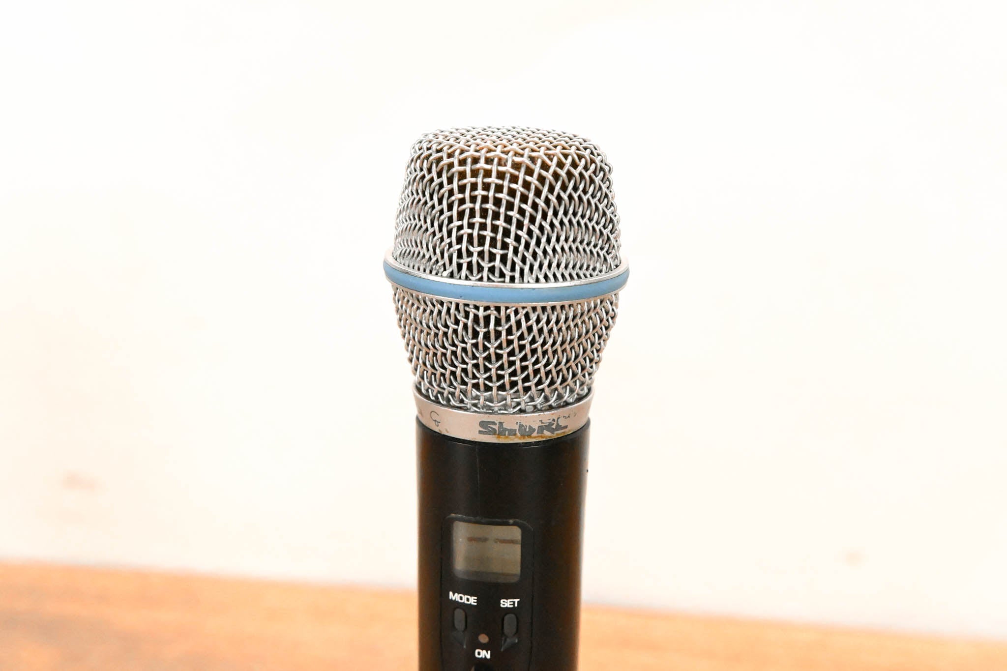 Shure ULX2/BETA87A Wireless Handheld Transmitter - J1 Band: 554-590 MHz