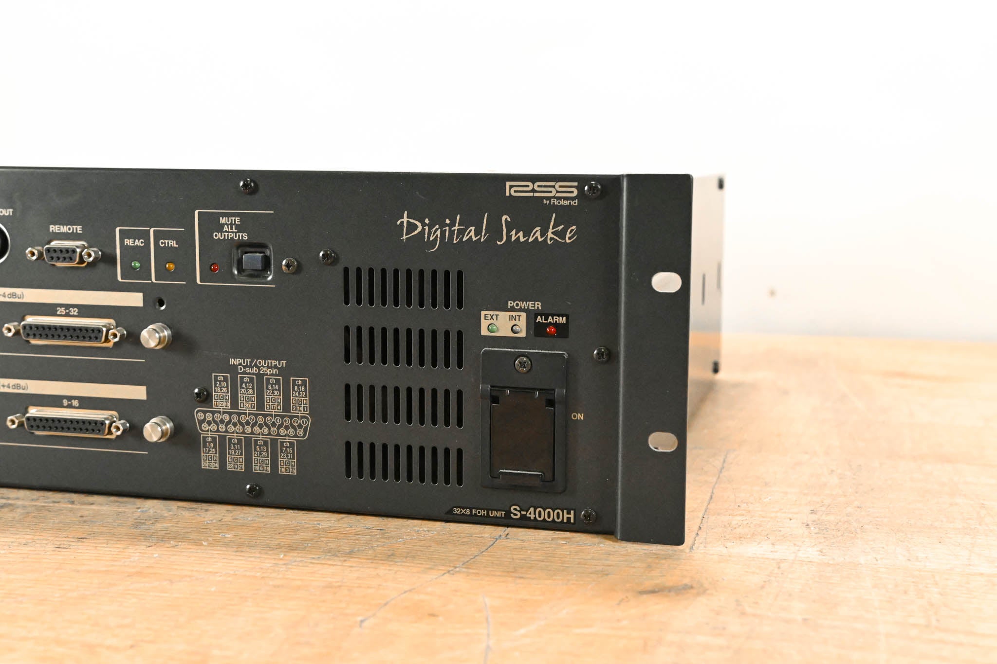 Roland S-4000H Digital Snake 32 x 8 Front of House Unit