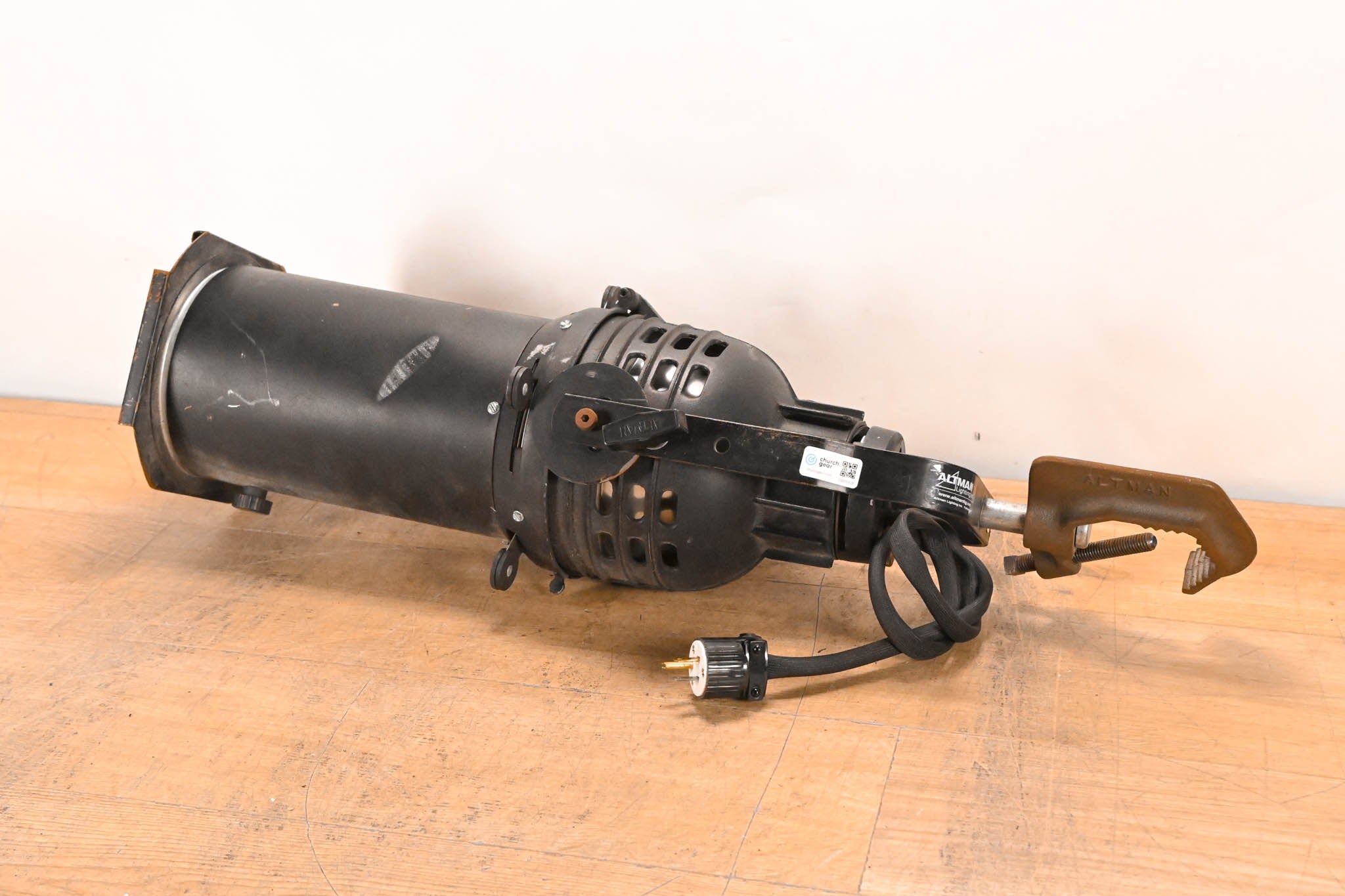 Altman 360Q 6" x 12" 750W Ellipsoidal Light