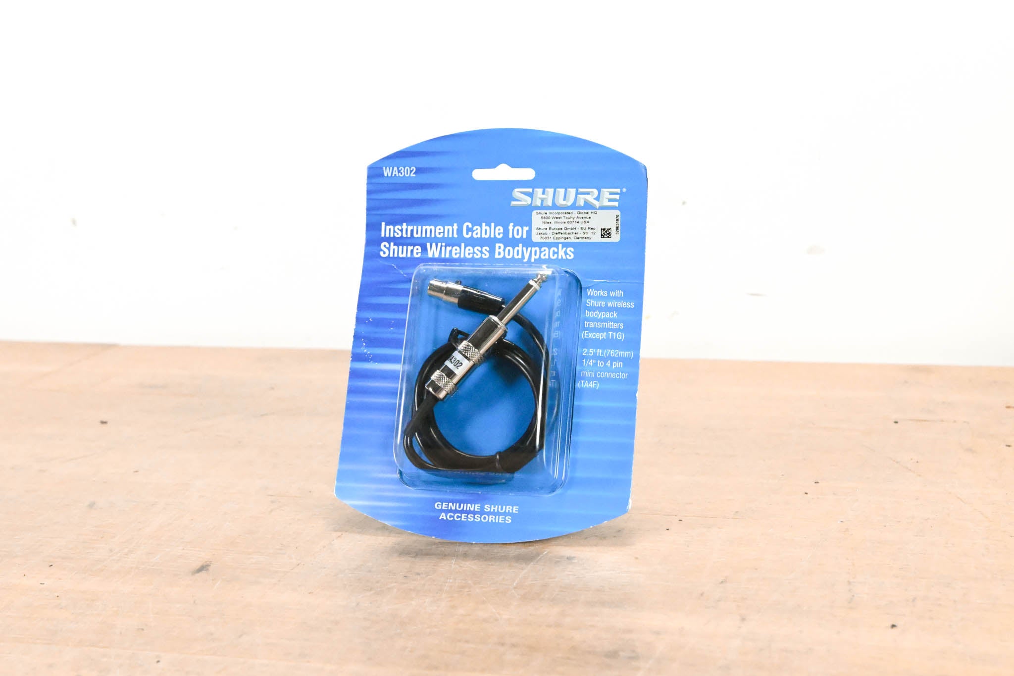 Shure WA302 TA4F to 1/4" Instrument Cable for Wireless Bodypacks - 2.5'