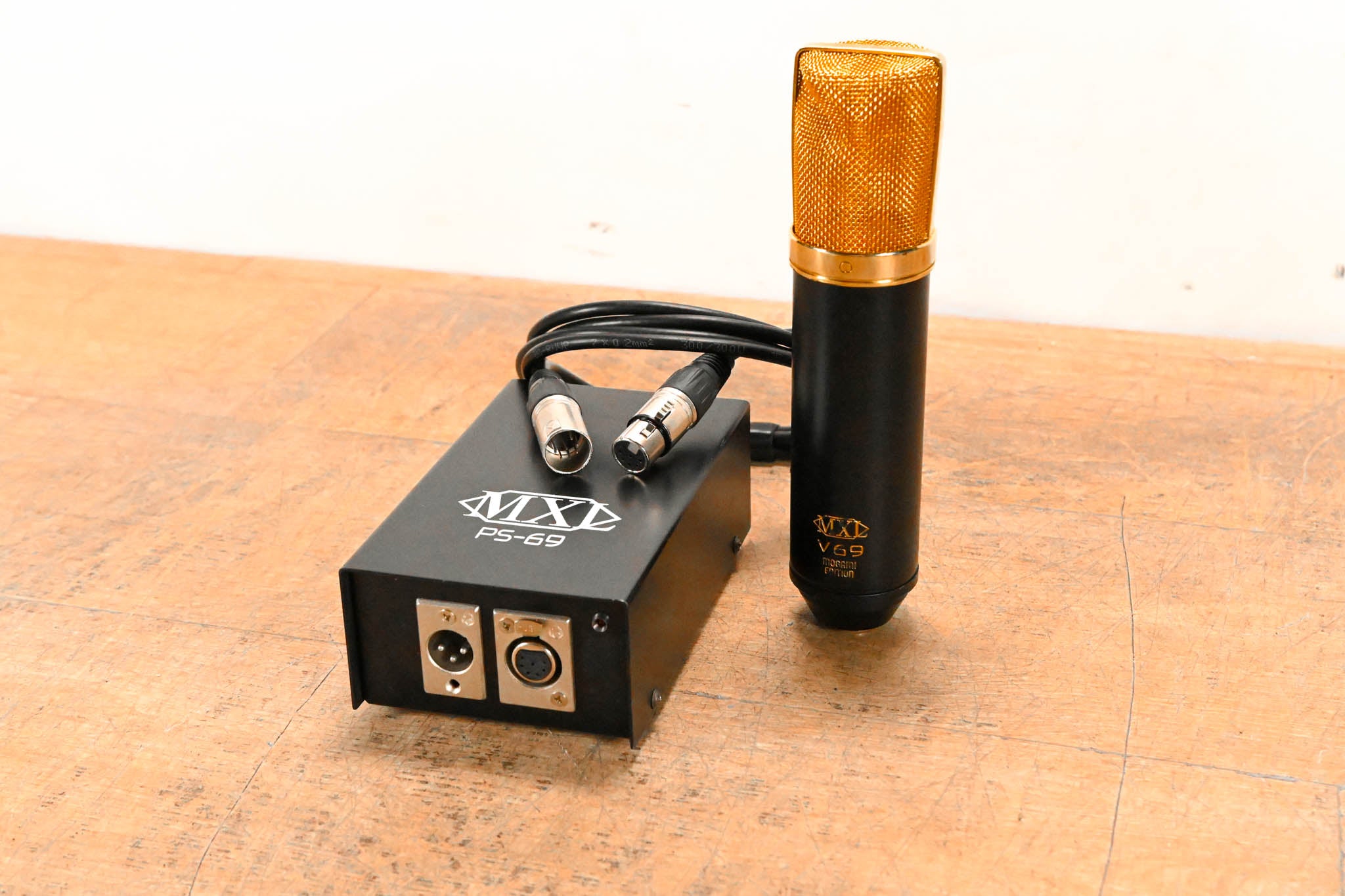 MXL V69M Mogami Edition Tube Condenser Microphone w/ PS-69 Power Supply