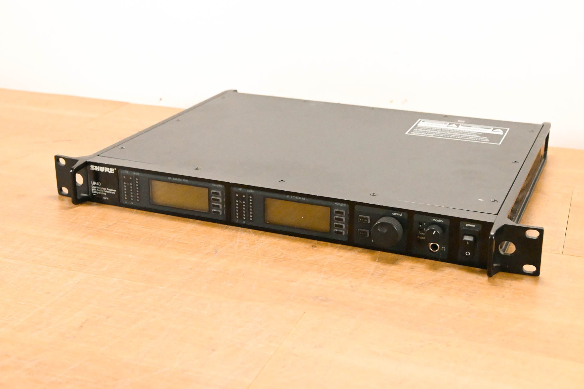 Shure UR4D Dual Wireless Receiver - G1 Band - 470-530 MHz