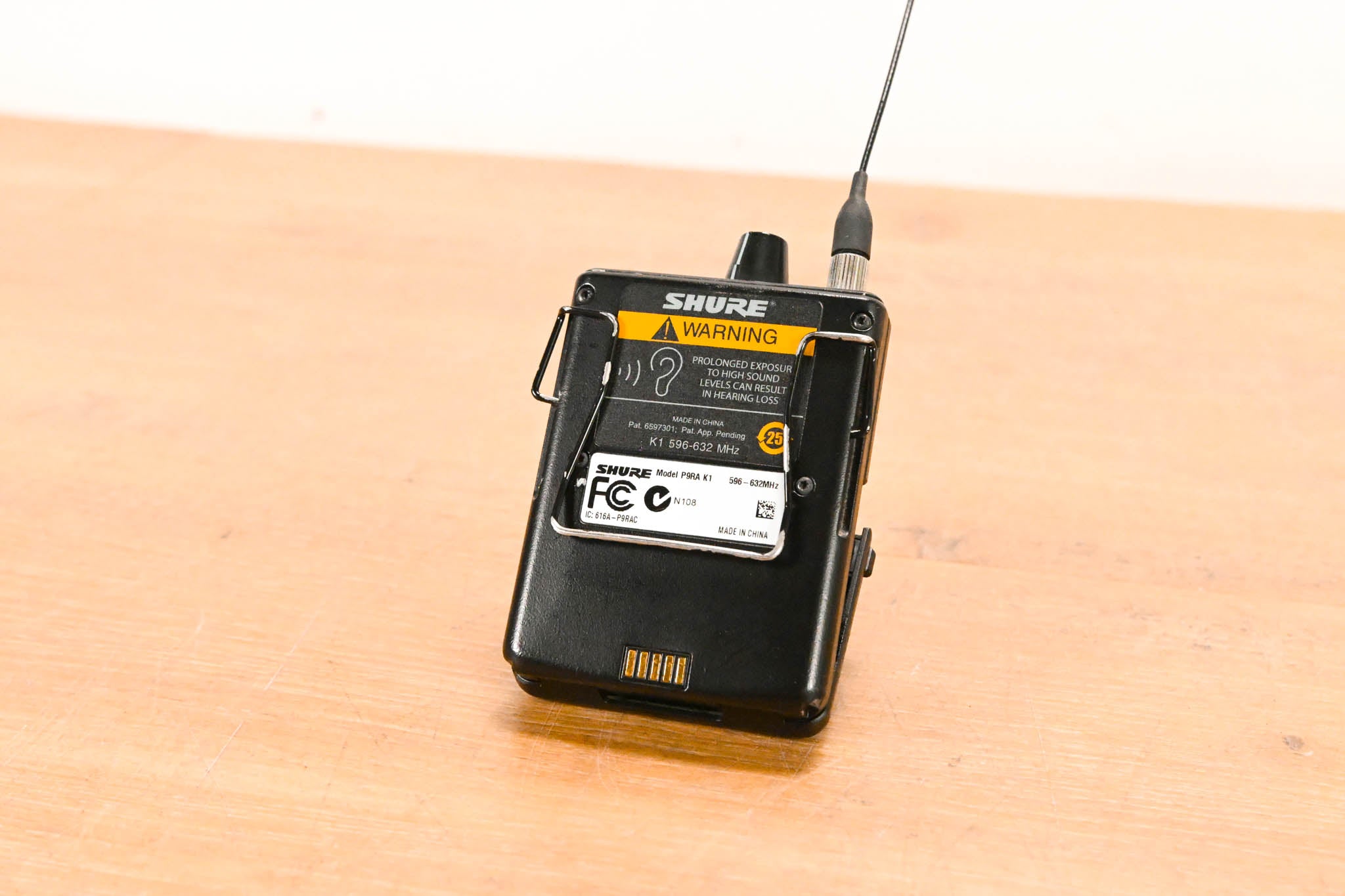 Shure P9RA-K1 Wireless Bodypack Receiver - K1 Band: 596-632 MHz