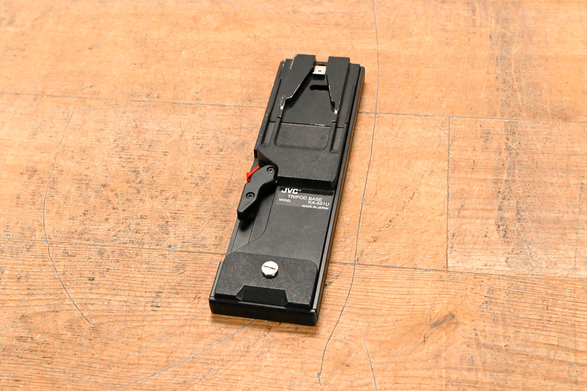 JVC KA-551U Tripod Adapter Plate