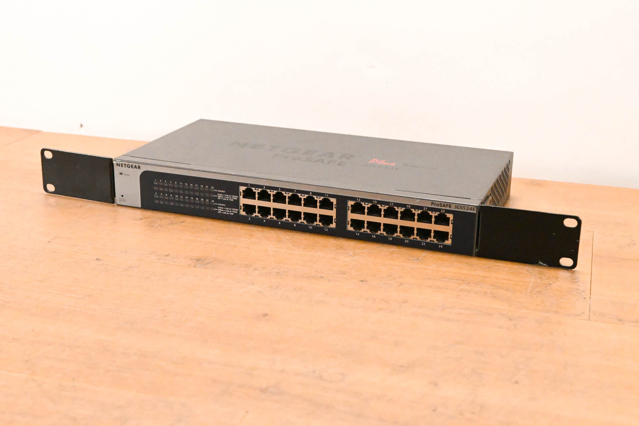 NETGEAR JGS524Ev2 ProSAFE Plus Switch 24-Port Gigabit Switch