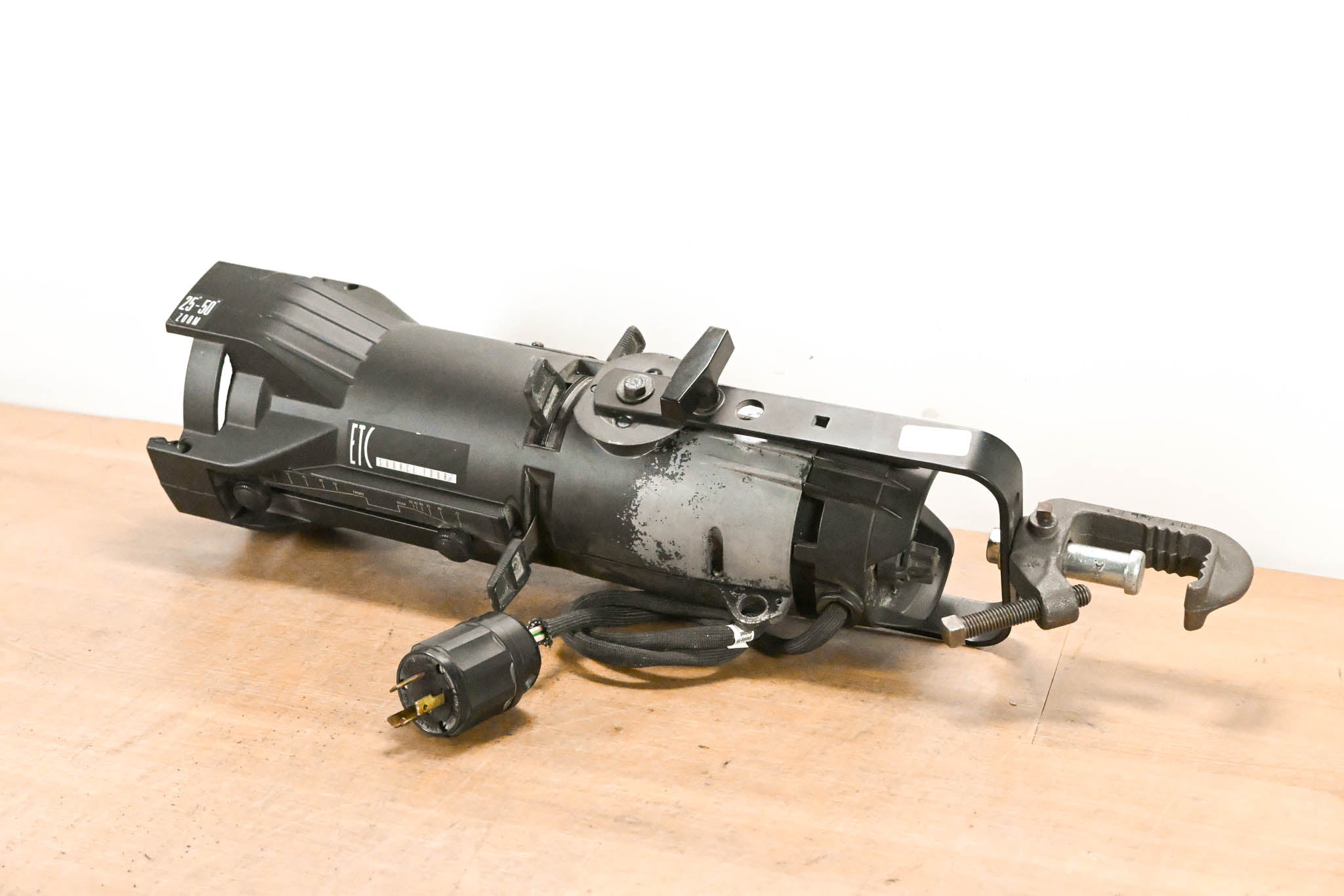 ETC Source Four Jr 25-50 Degree Zoom 575 Ellipsoidal Light