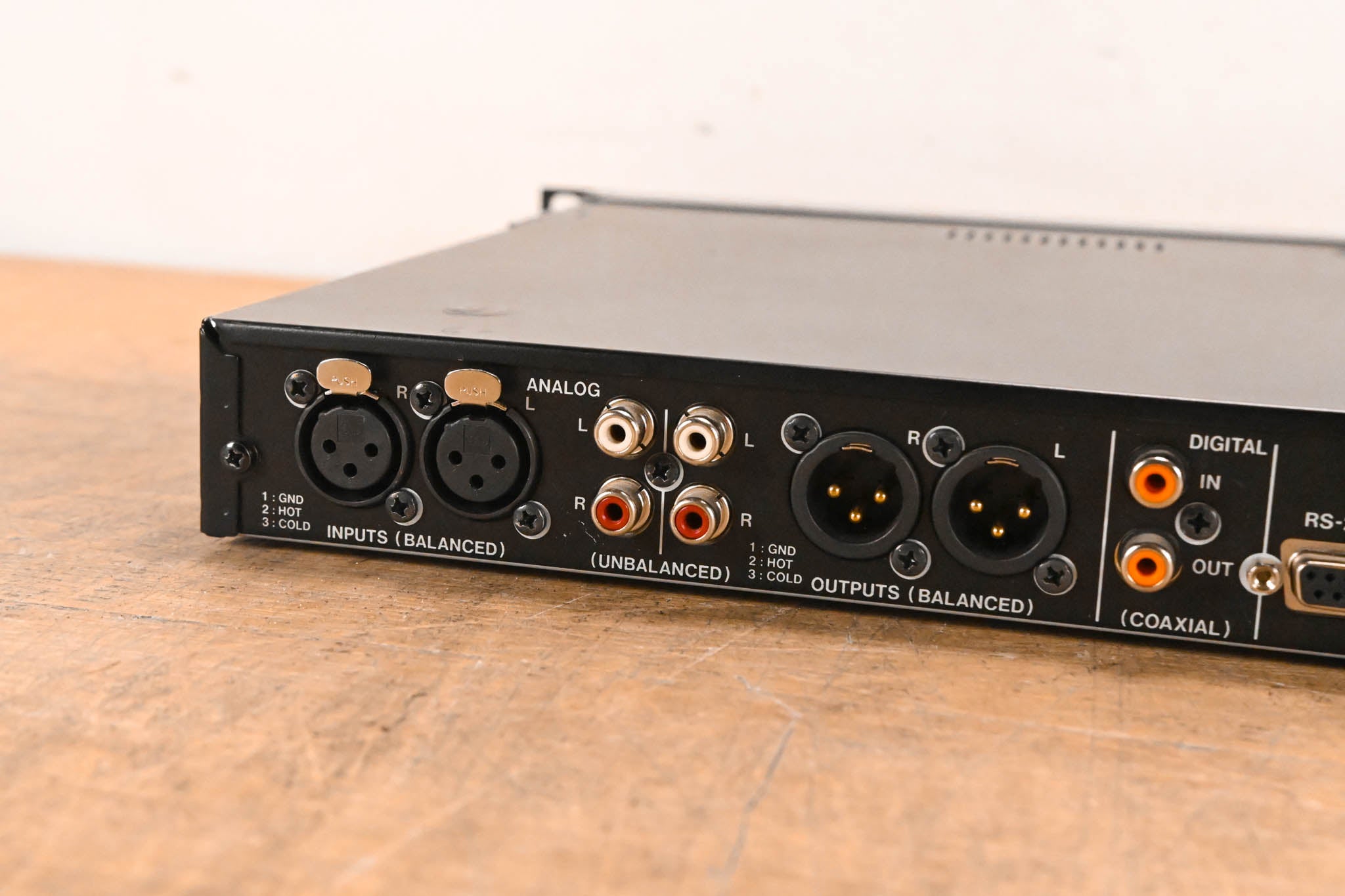 TASCAM SS-CDR200 Solid State and CD Digital Audio Recorder