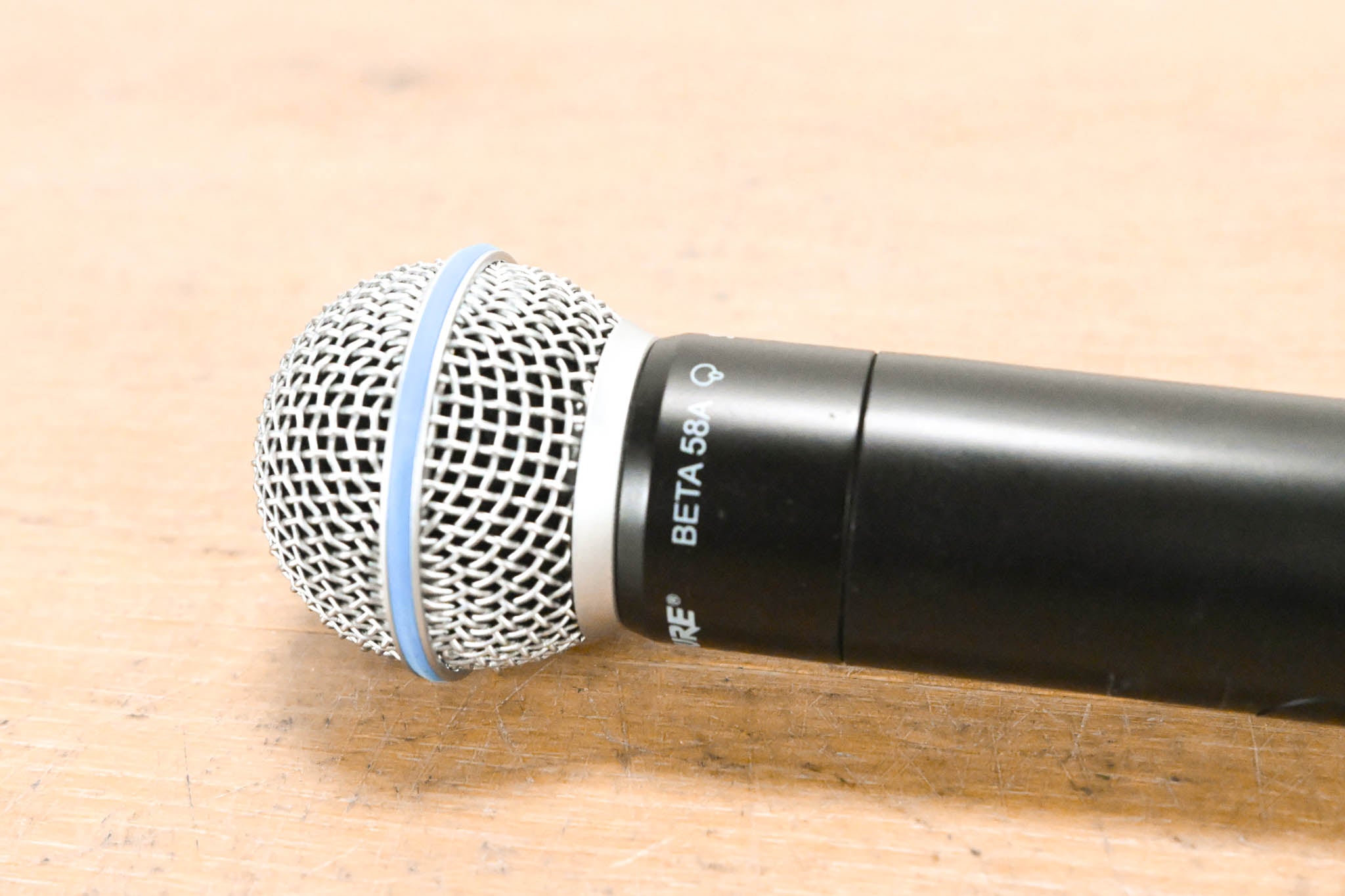 Shure PGX24/BETA58A Handheld Wireless System - L5 Band: 644-662 MHz