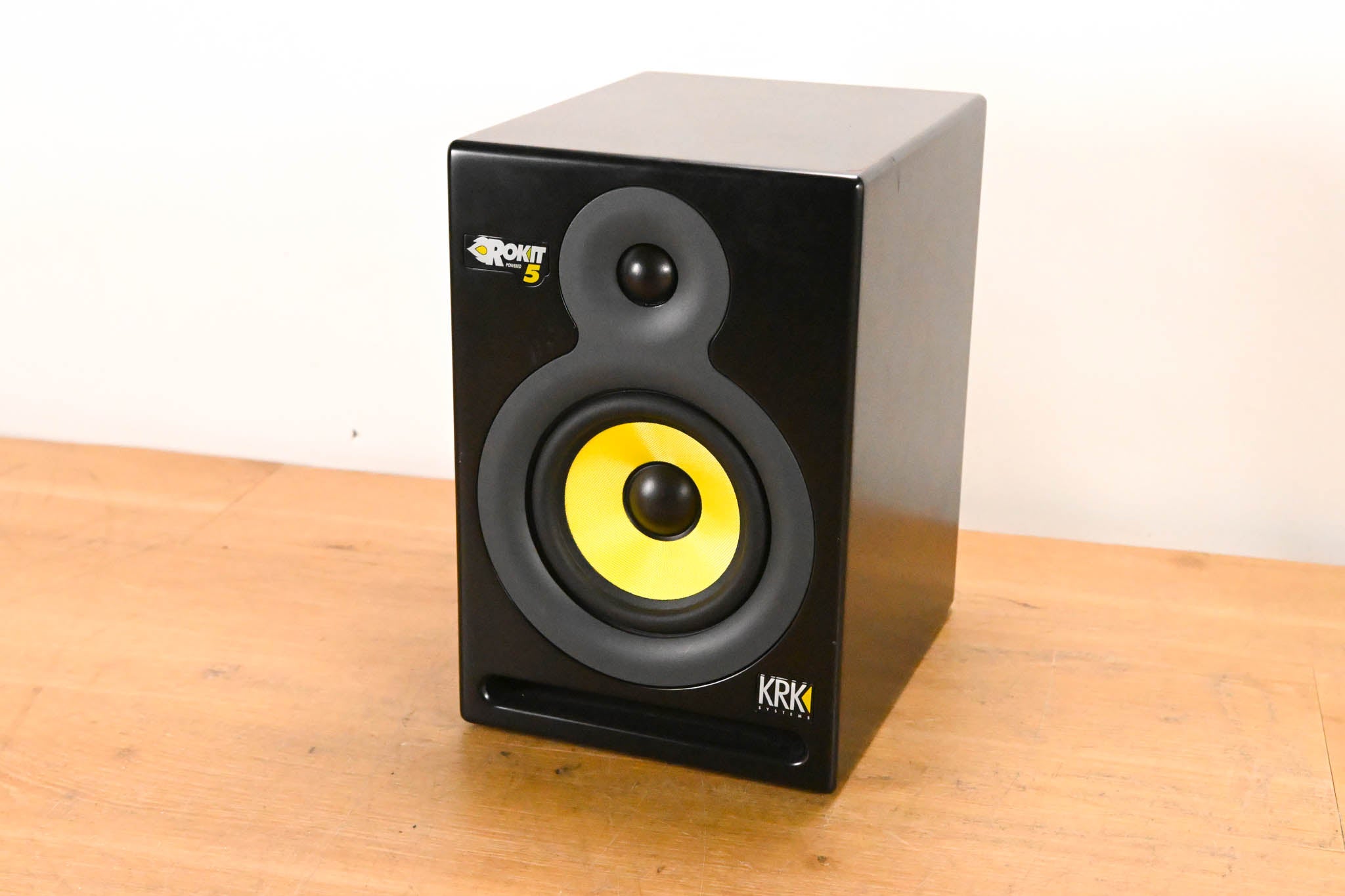 KRK Rokit 5 G1 5-inch Powered Studio Monitor