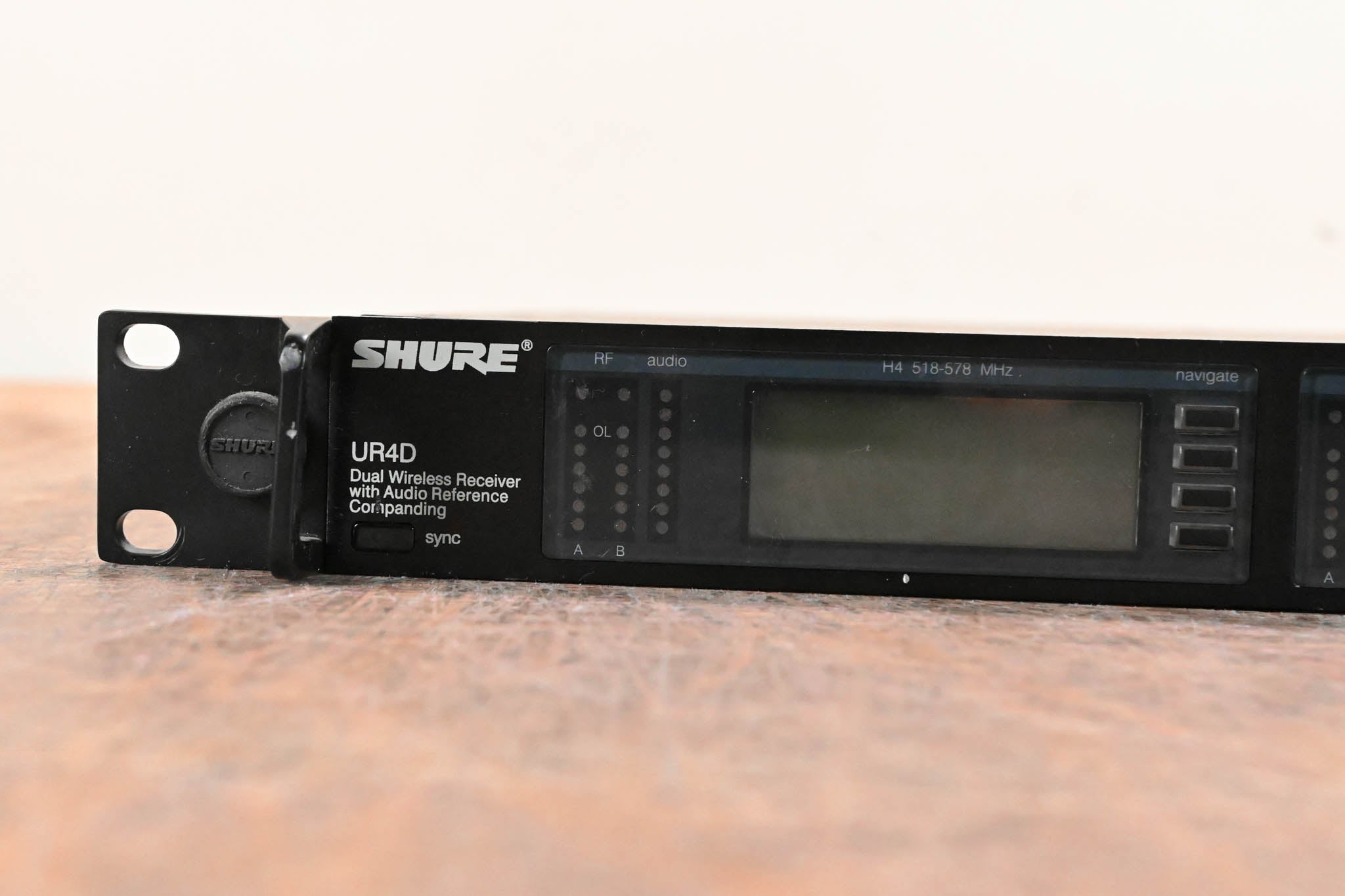 Shure UR4D Dual-Channel UHF Wireless Receiver - H4 Band: 518-578 MHz