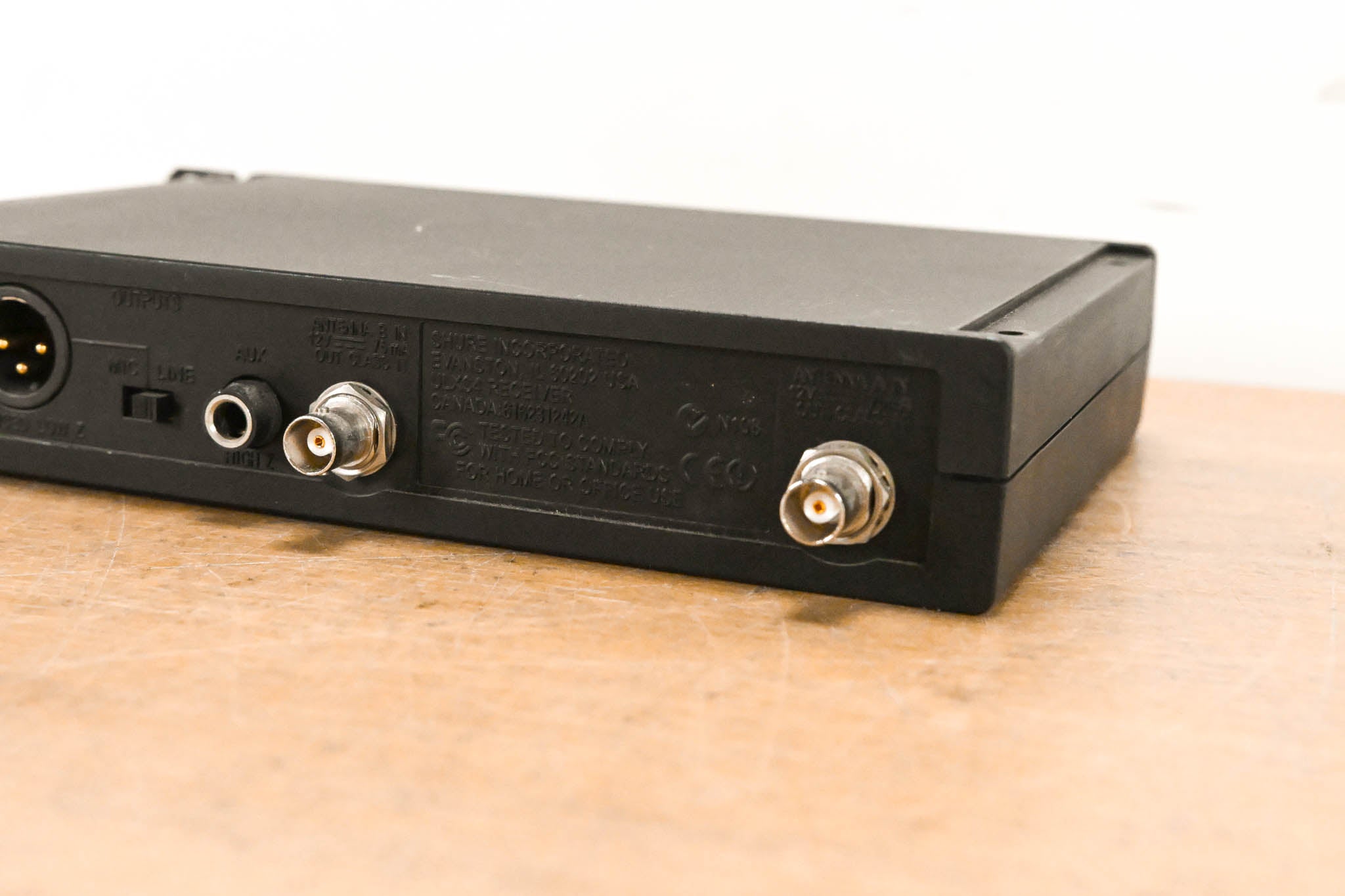 Shure ULXS4 Wireless Receiver - J1 Band: 554-590 MHz (NO POWER SUPPLY)