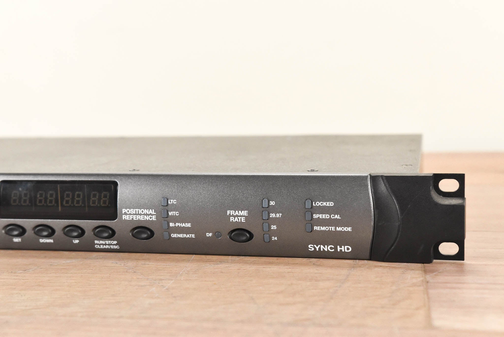 AVID SYNC HD Master Clock