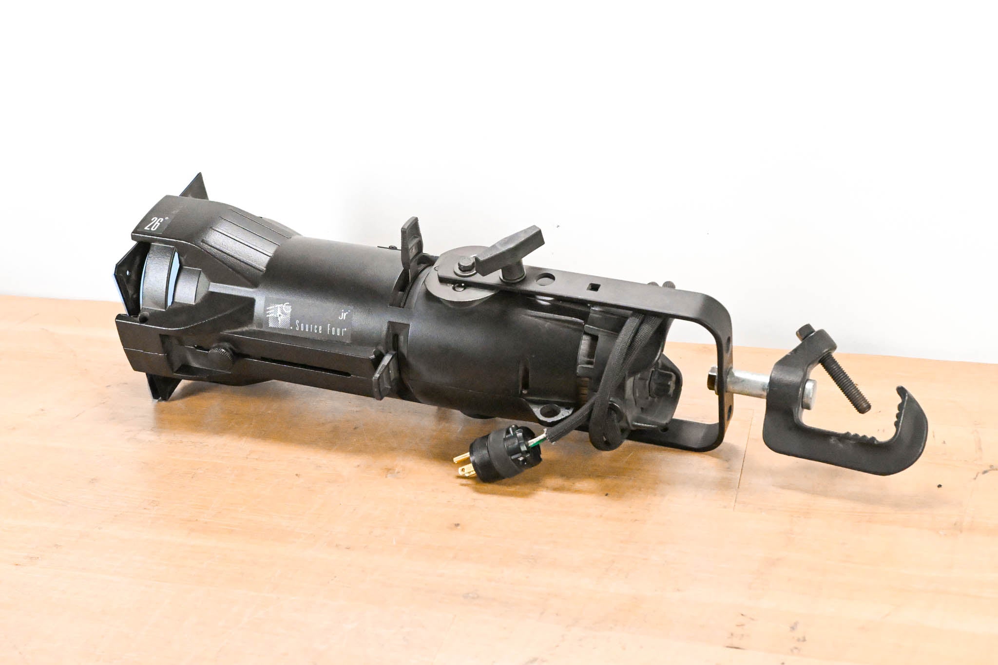 ETC Source Four Jr 26 Degree 575 Ellipsoidal Light