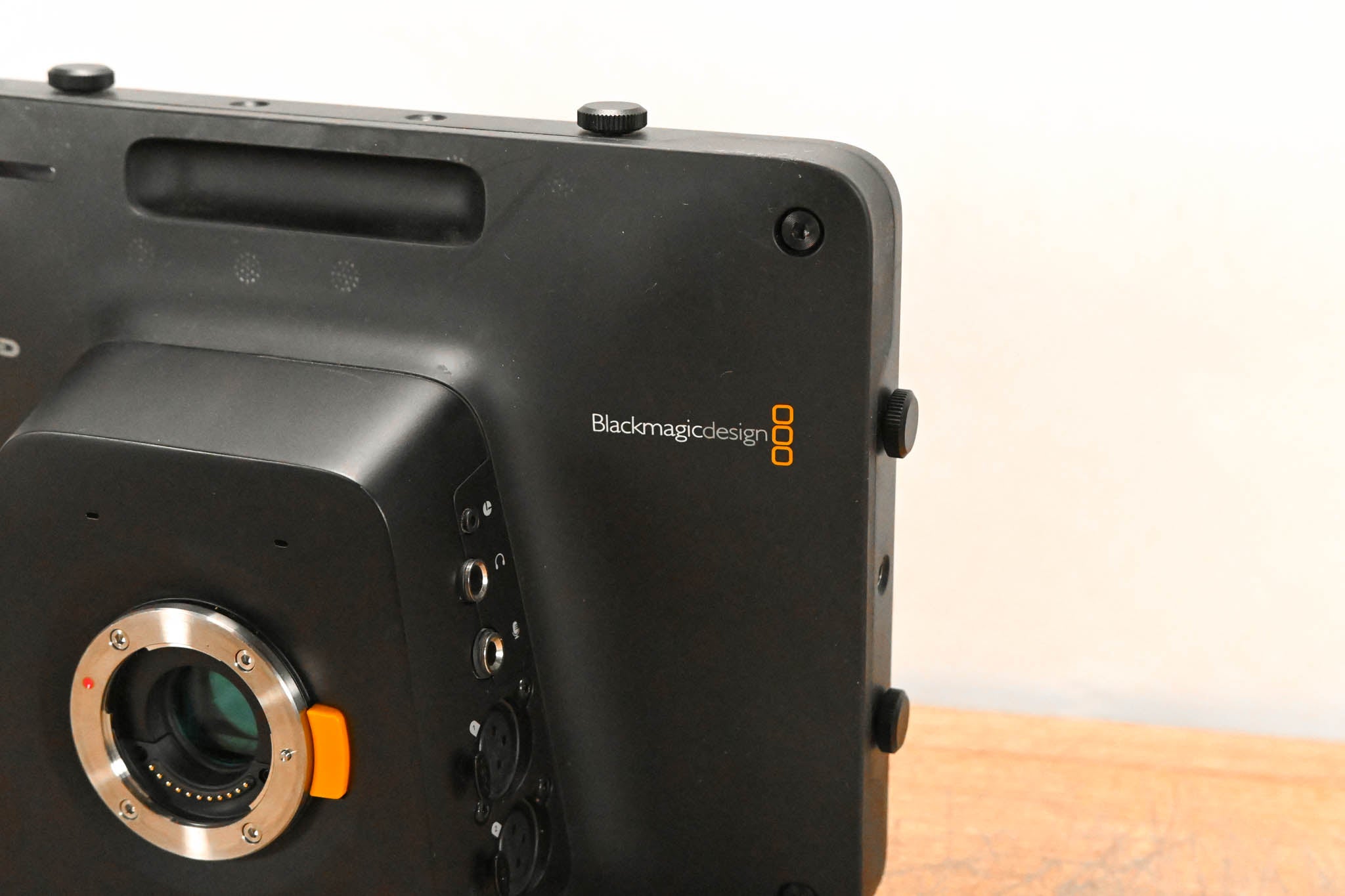 Blackmagic Design Studio Camera 4K 2