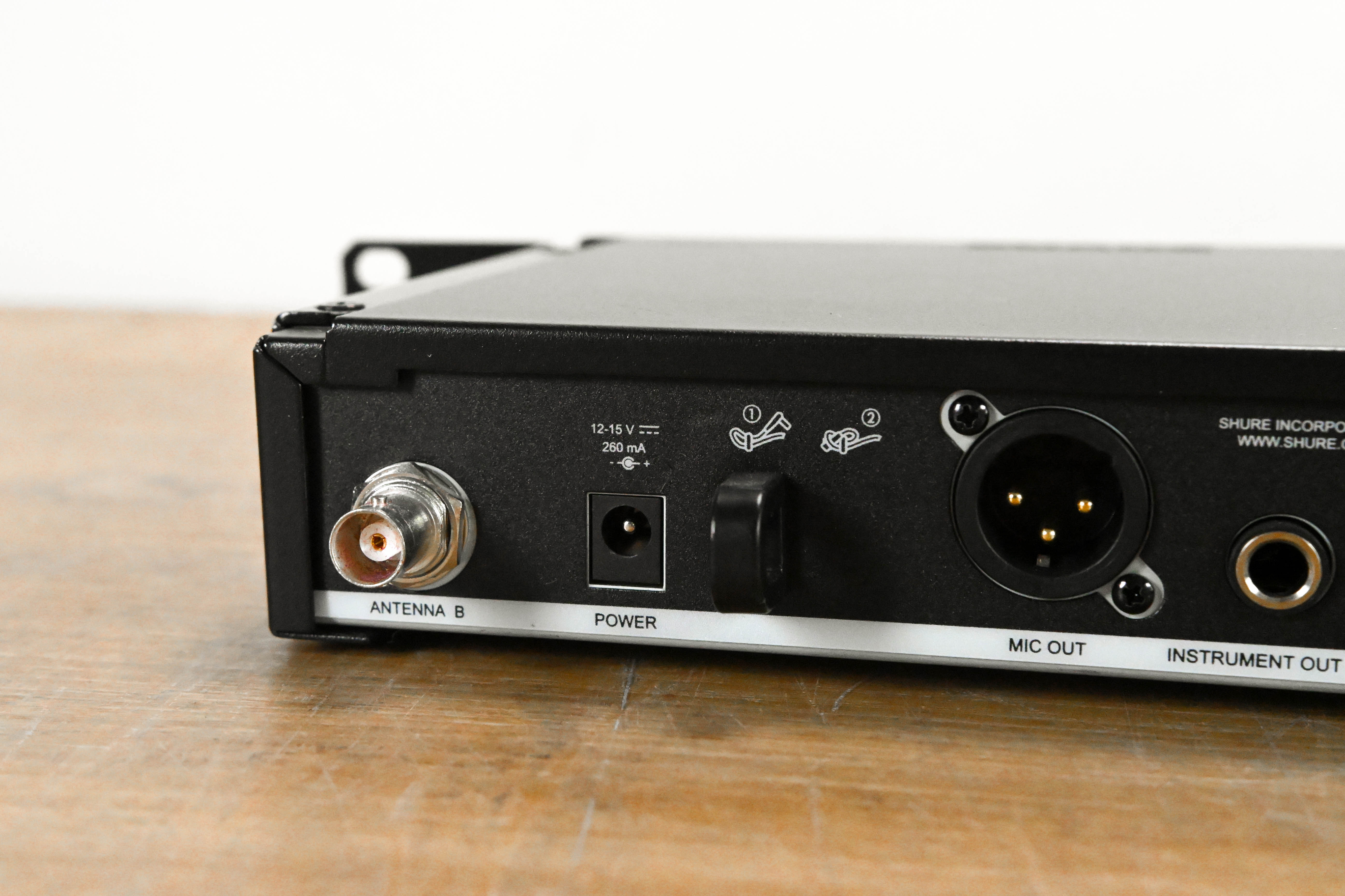 Shure BLX24R/B58 Handheld Wireless System - H10 Band (NO POWER SUPPLY)