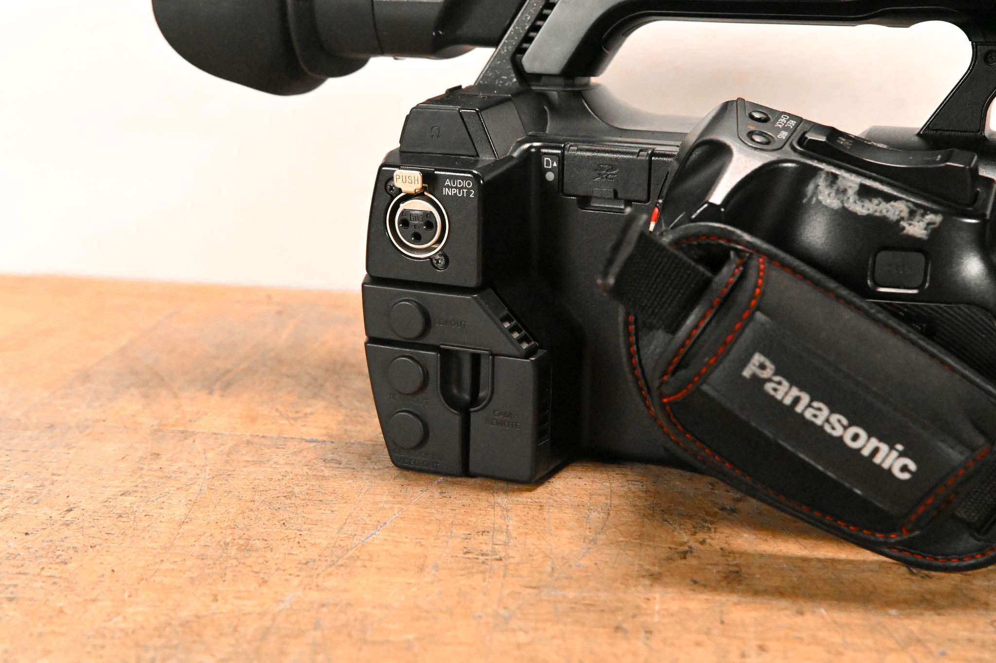 Panasonic AJ-PX270 microP2 AVC-ULTRA Handheld HD Camcorder