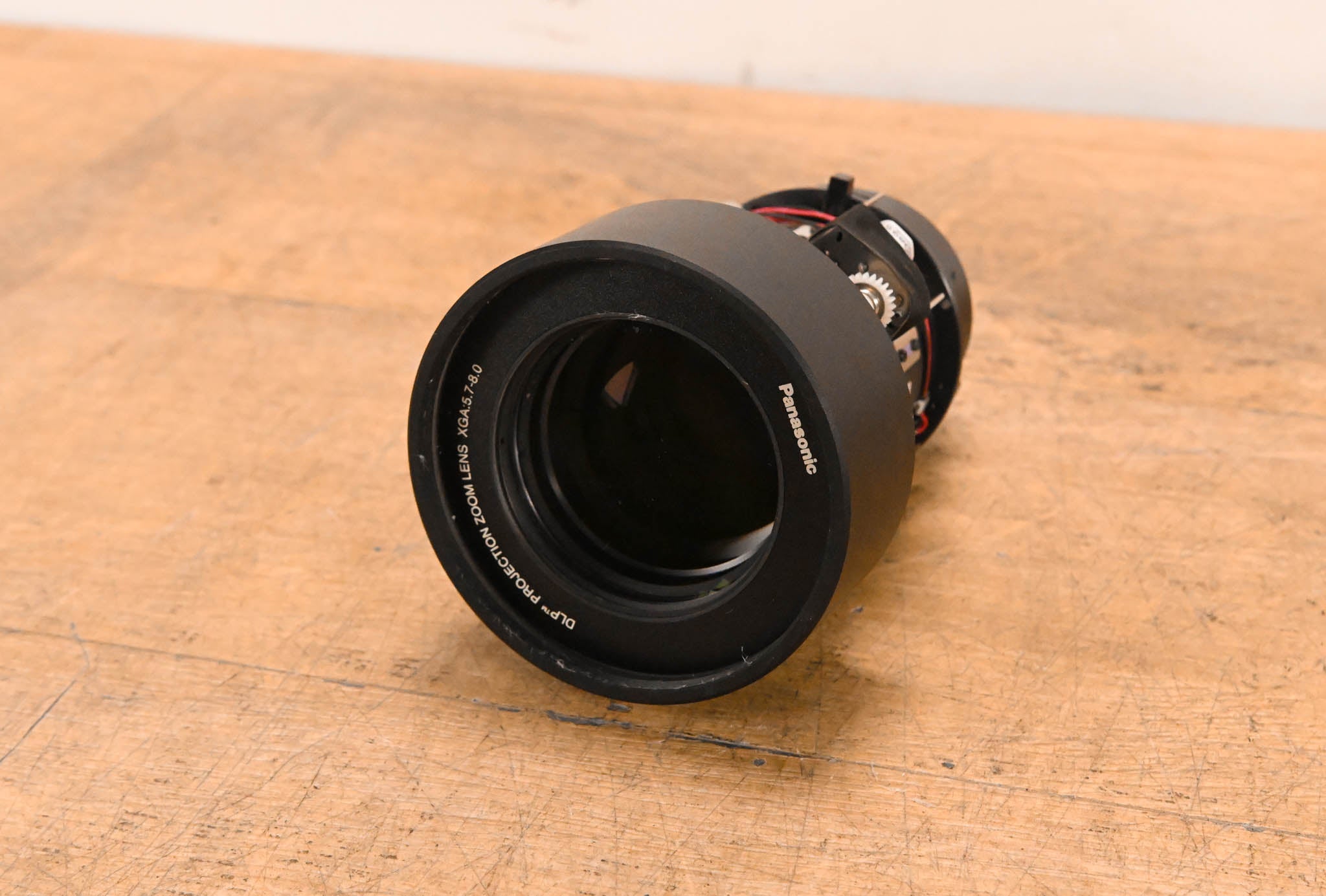 Panasonic ET-DLE400 Long Throw DLP Projector Zoom Lens XGA (5.7-8.0:1)