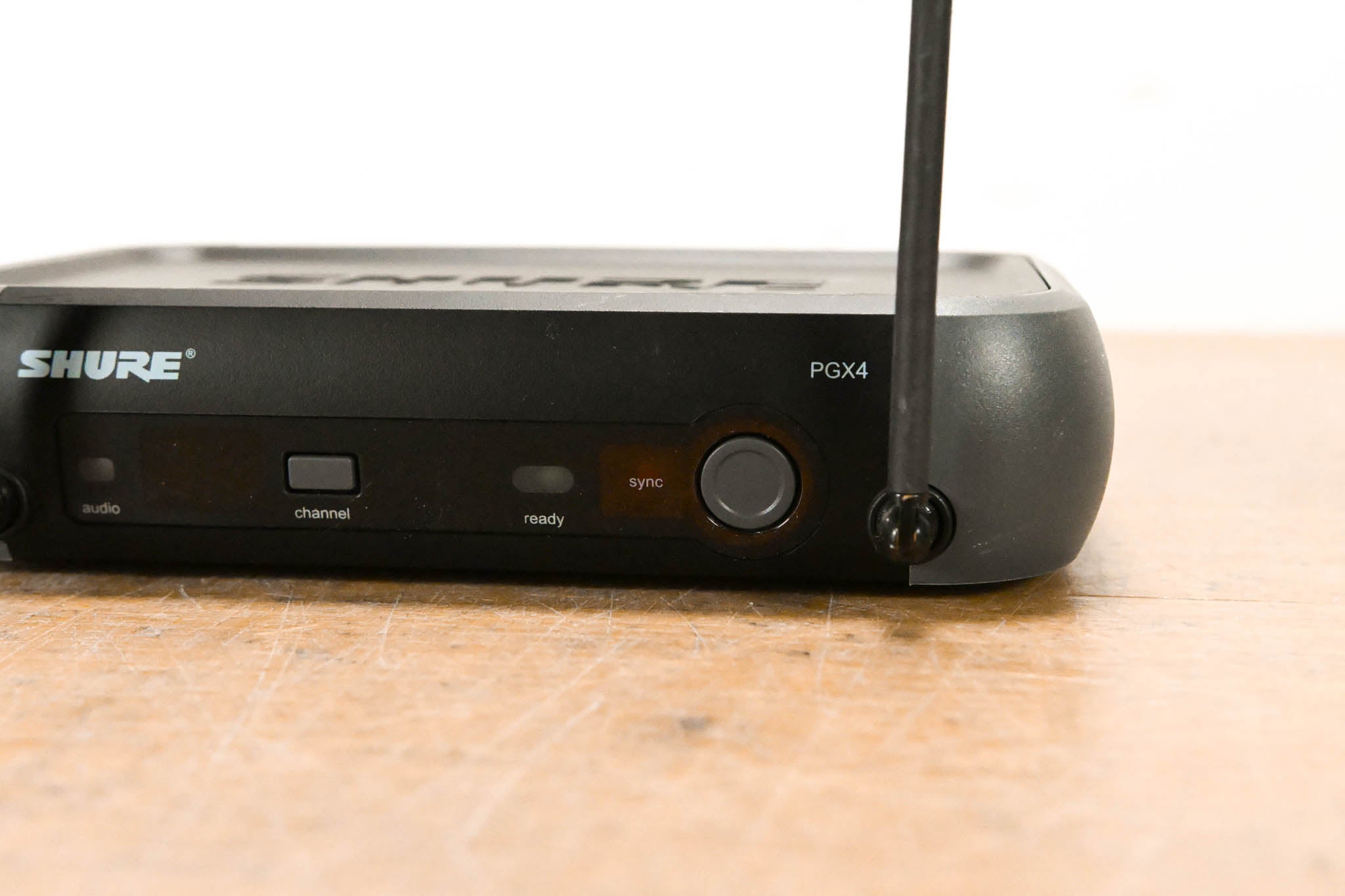 Shure PGX24/BETA58A Handheld Wireless System - L5 Band: 644-662 MHz
