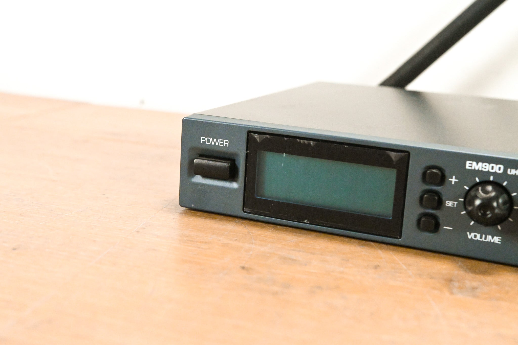 Carvin EM900 Wireless IEM System with EM901 Bodypack - 518-542 MHz