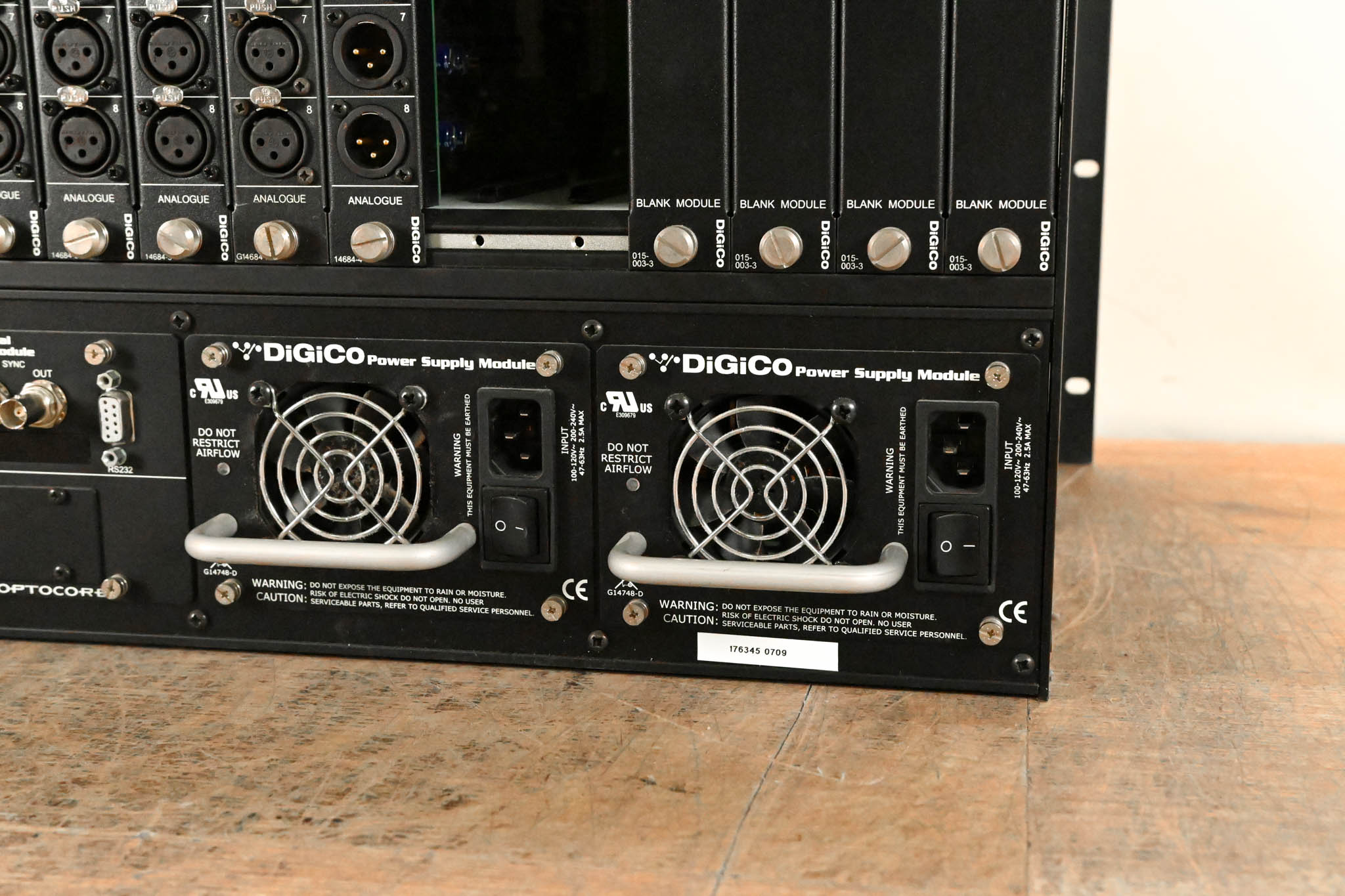 DiGiCo X-DIGIRACK2-D 56-in, 8-out DiGiRack with MADI / Optical Module