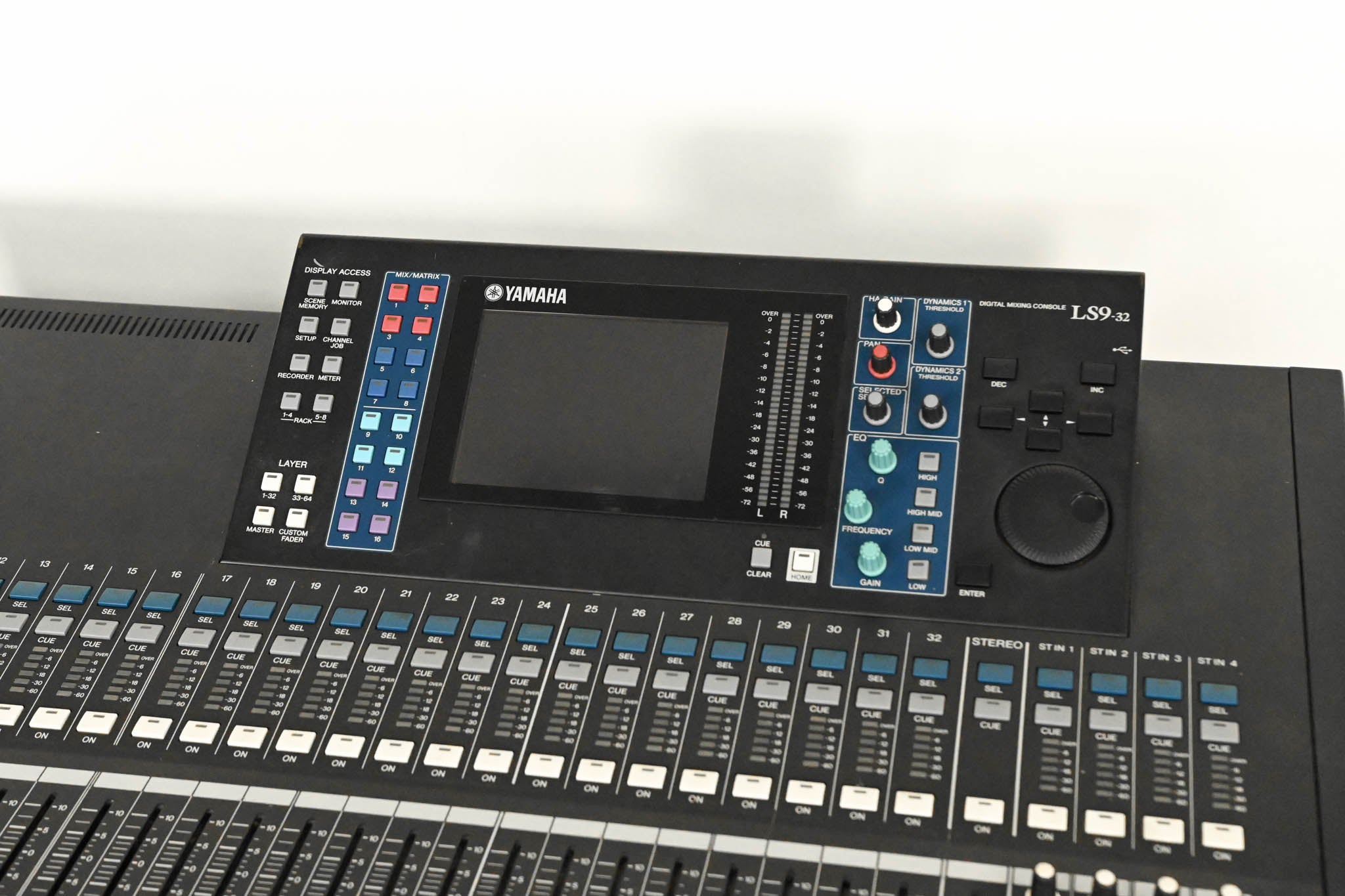 Yamaha LS9-32 32-Input Digital Mixing Console