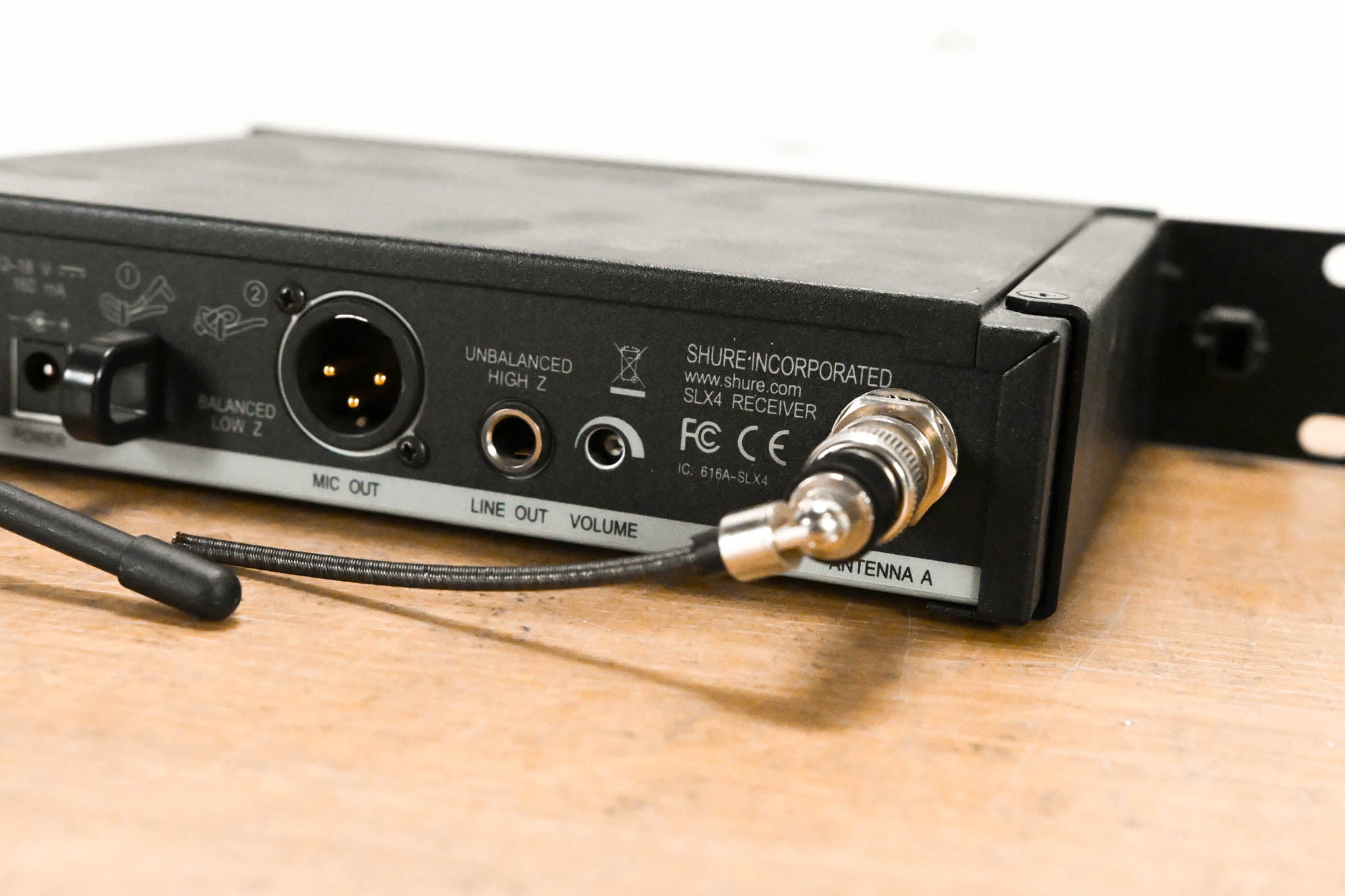 Shure SLX24/BETA58A Handheld Wireless System - H5 Band (NO POWER SUPPLY)
