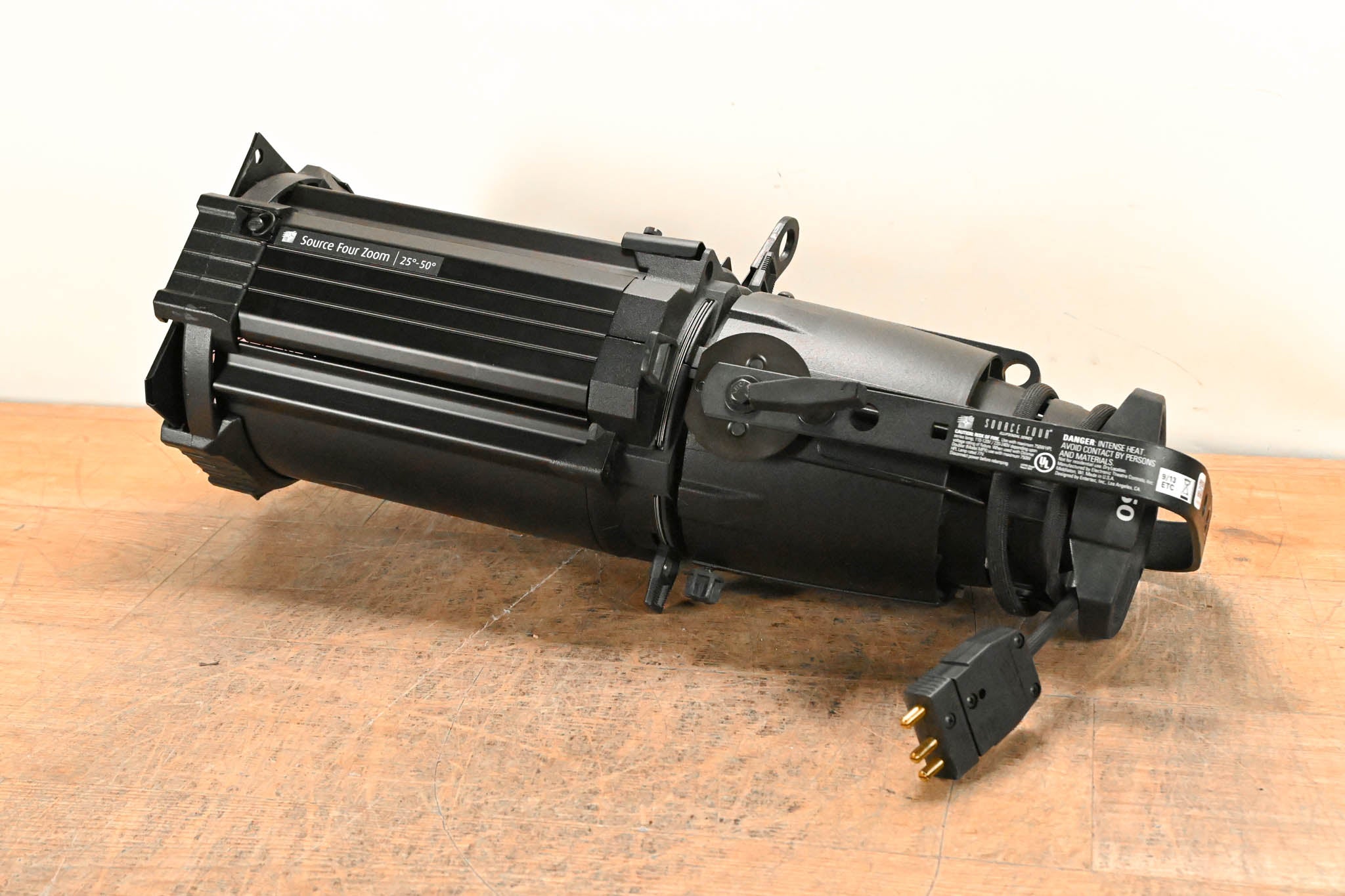 ETC Source Four Zoom 25-50 Degree 750 Ellipsoidal Light