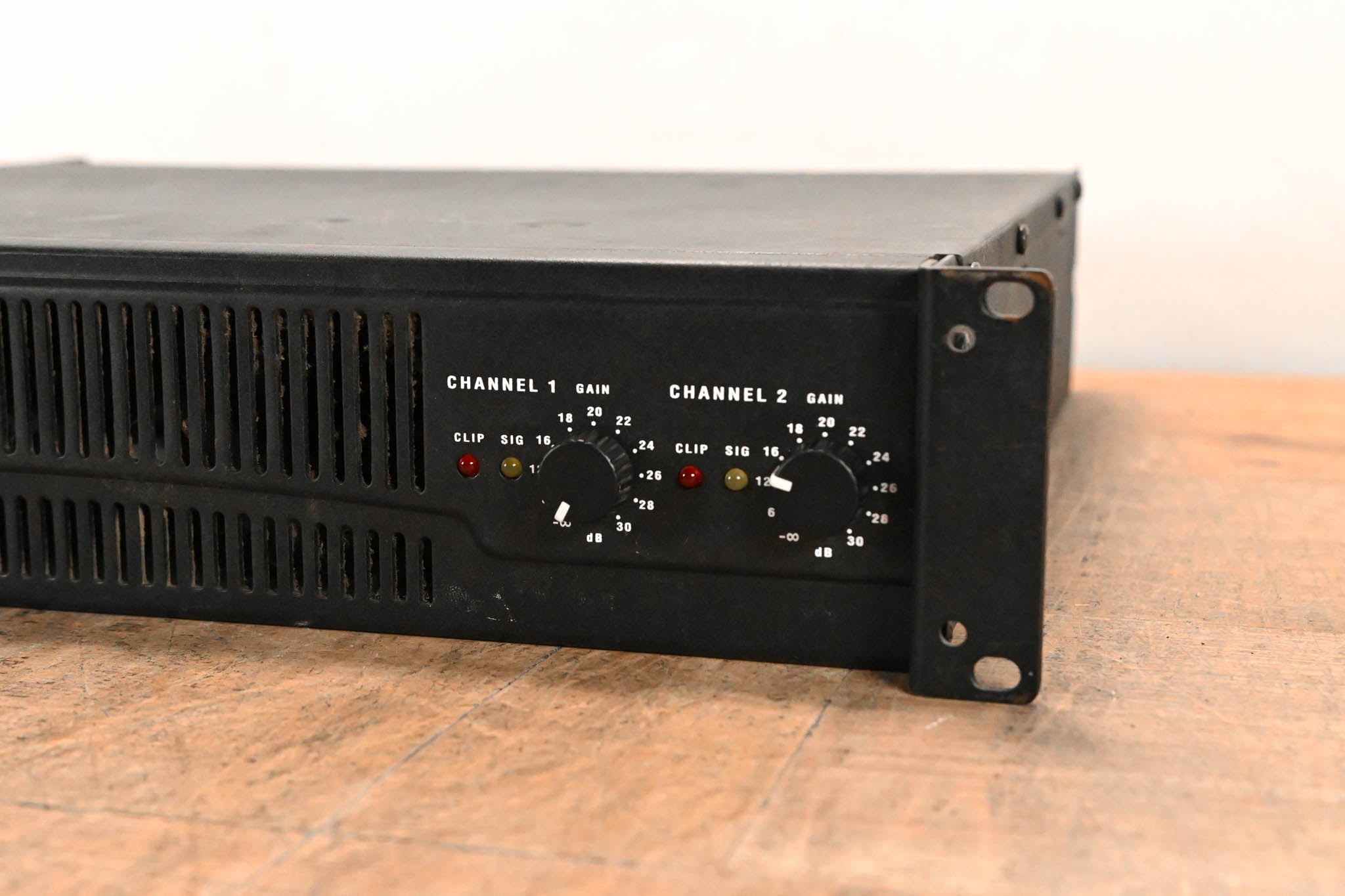 QSC RMX850 2-Channel Power Amplifier