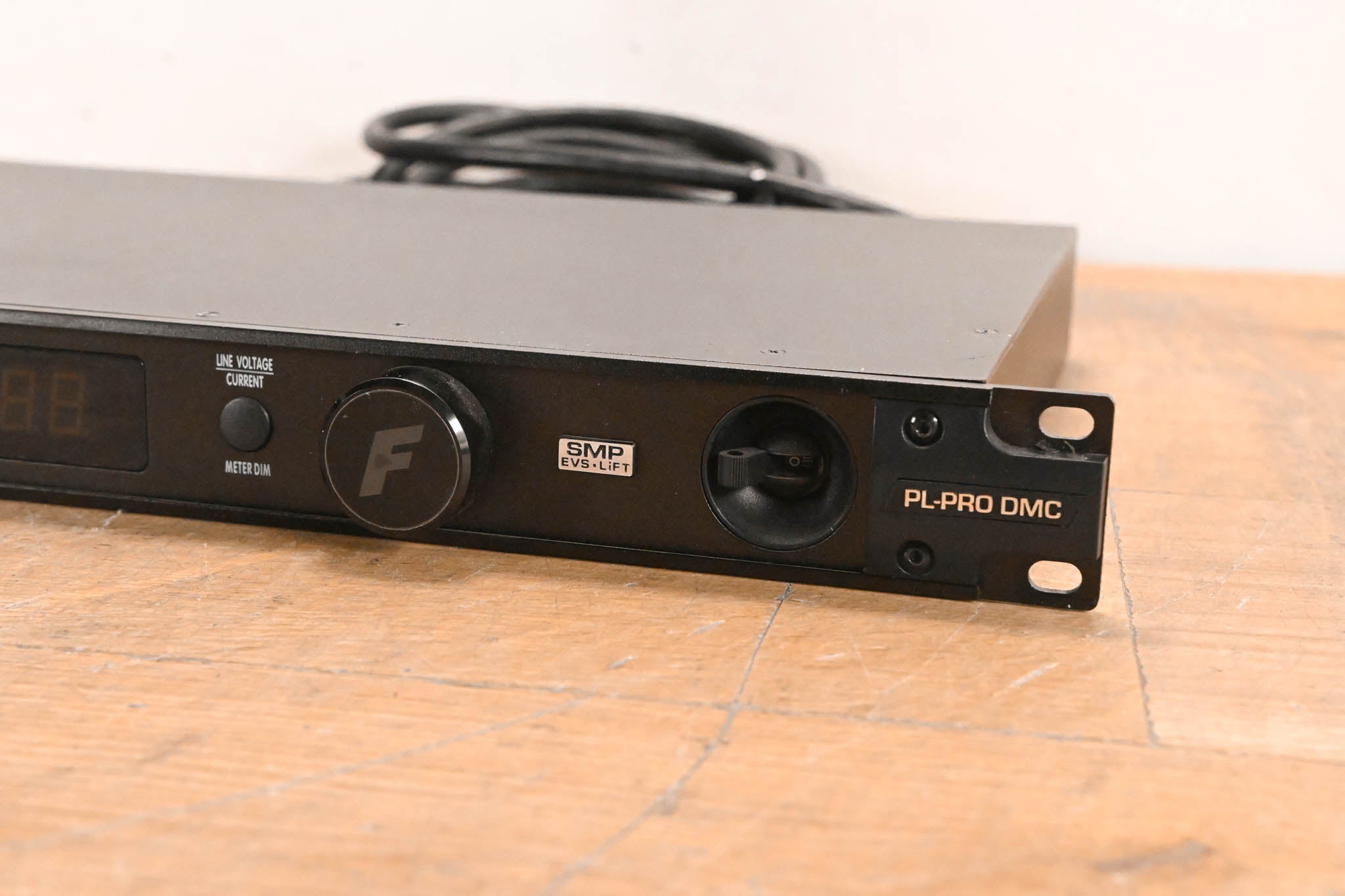Furman PL-PRO DMC 20A Power Conditioner with Lights & Voltmeter/Ammeter
