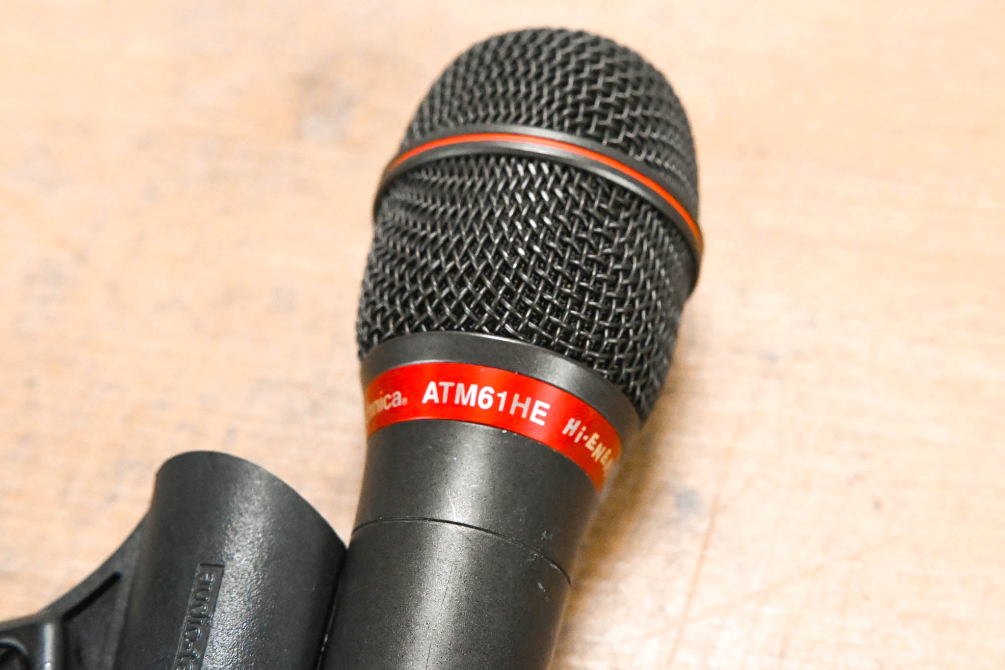 Audio-Technica ATM61HE Hypercardioid Dynamic Handheld Microphone