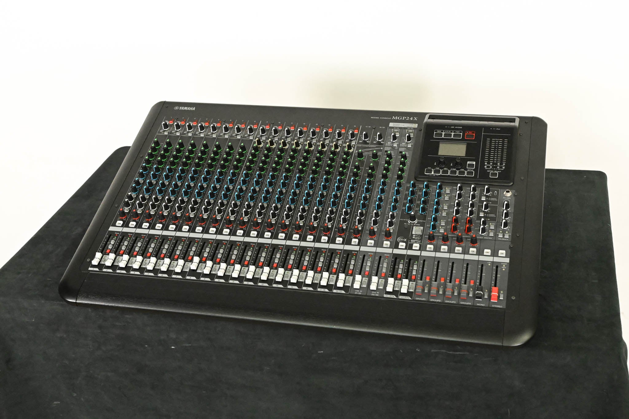 Yamaha MGP24X 24-Channel Mixer with USB and Effects