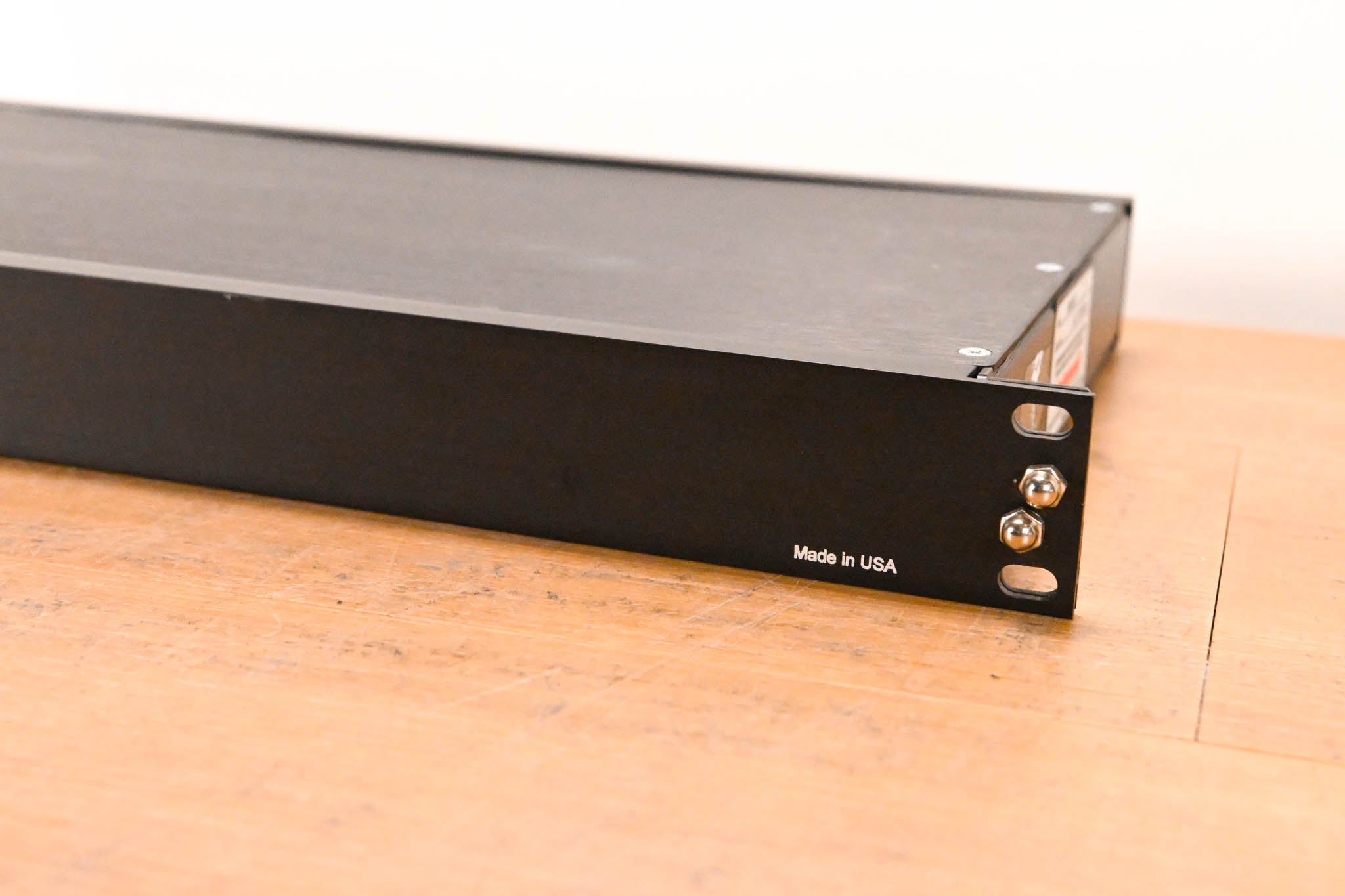 Switchcraft RMAS8C 8-Channel 3-Way Rackmount Mic Splitter with Rear I/O