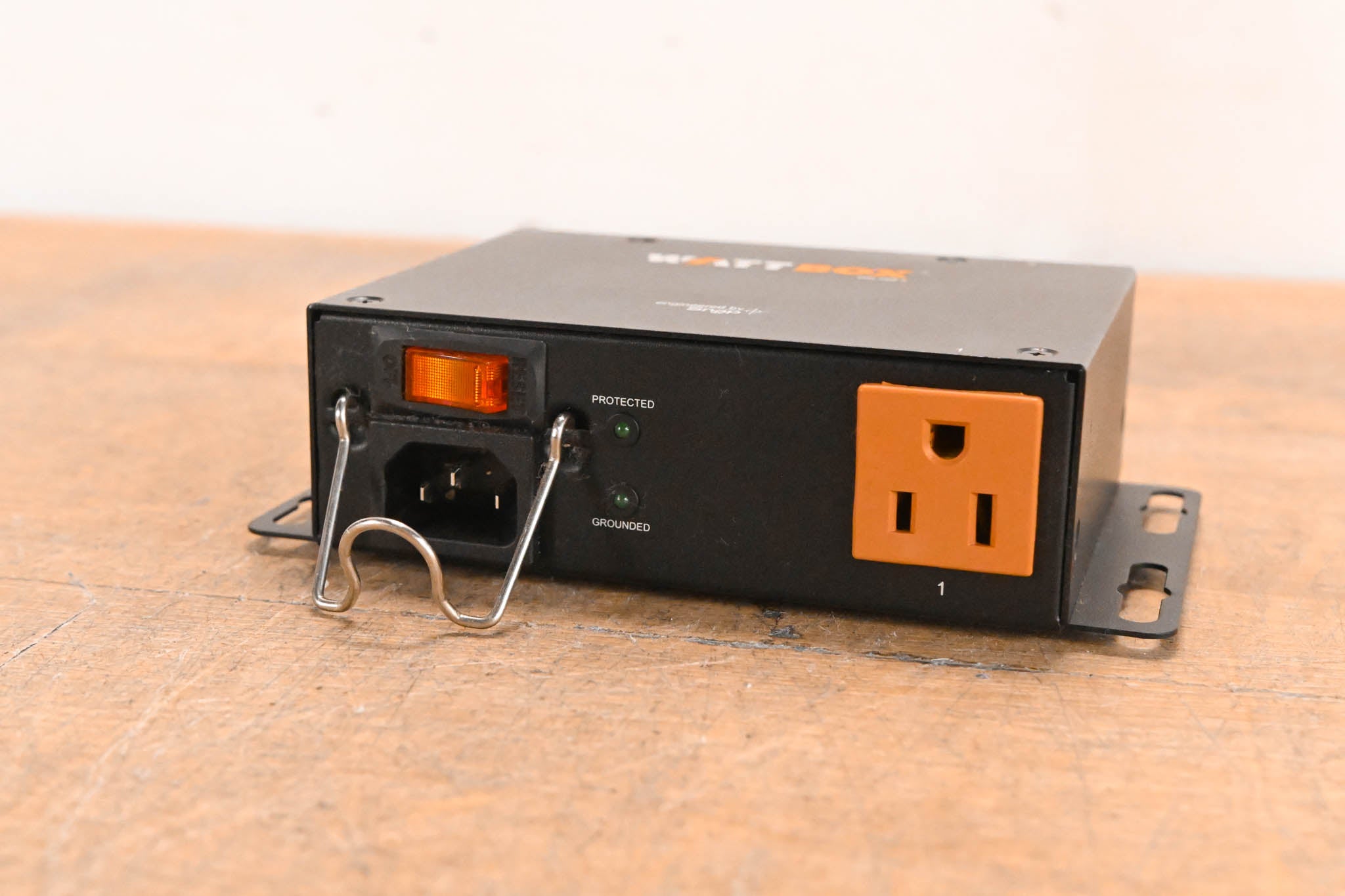 WattBox WB-200-2 Mounted Power Conditioner with 2 Outlets