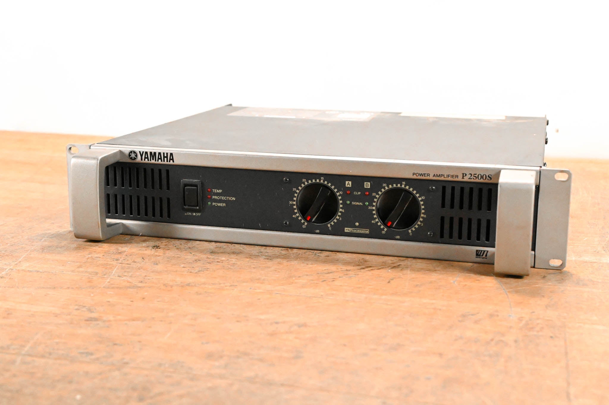 Yamaha P2500S 2-Channel Power Amplifier