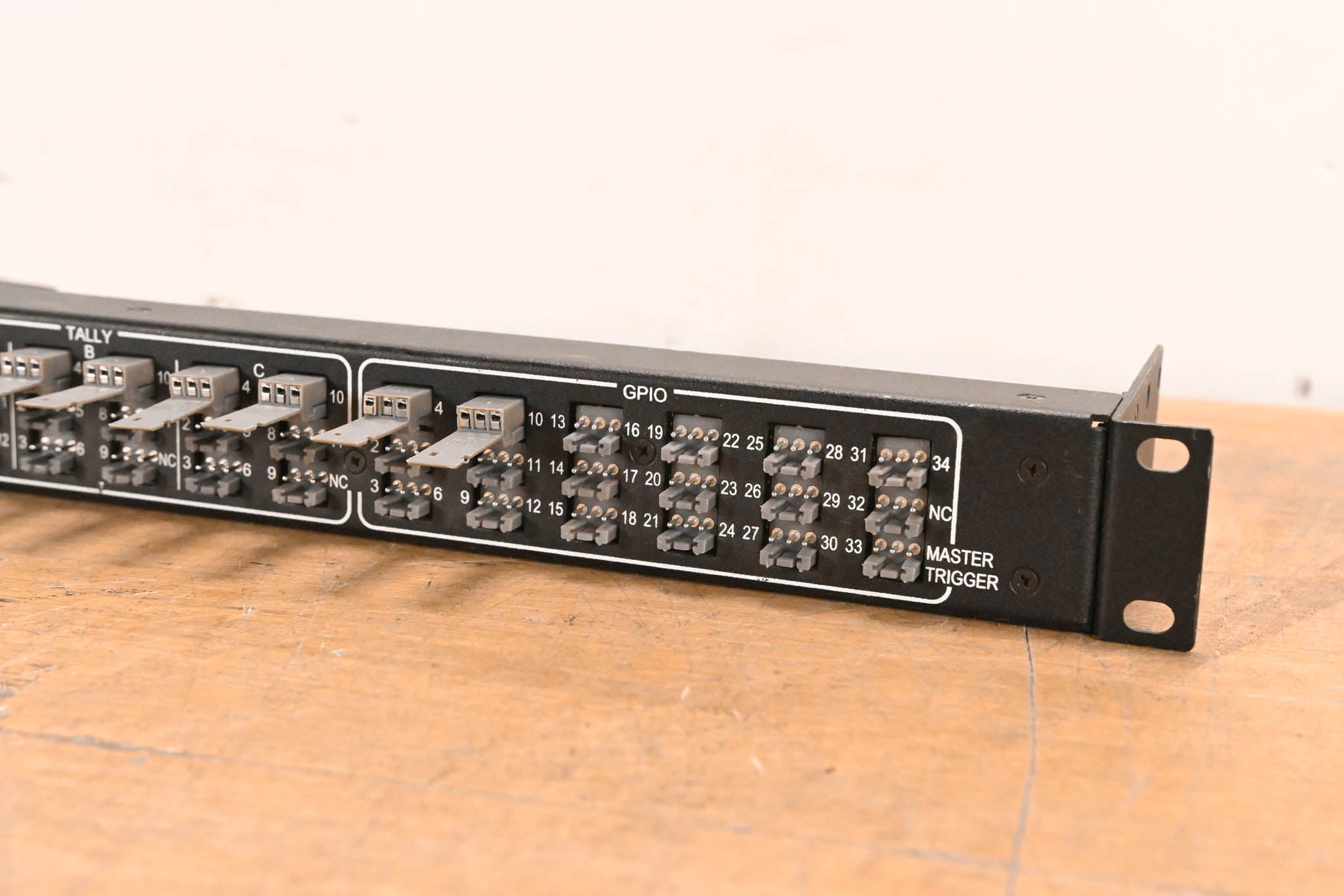 Ross Carbonite Breakout Panel