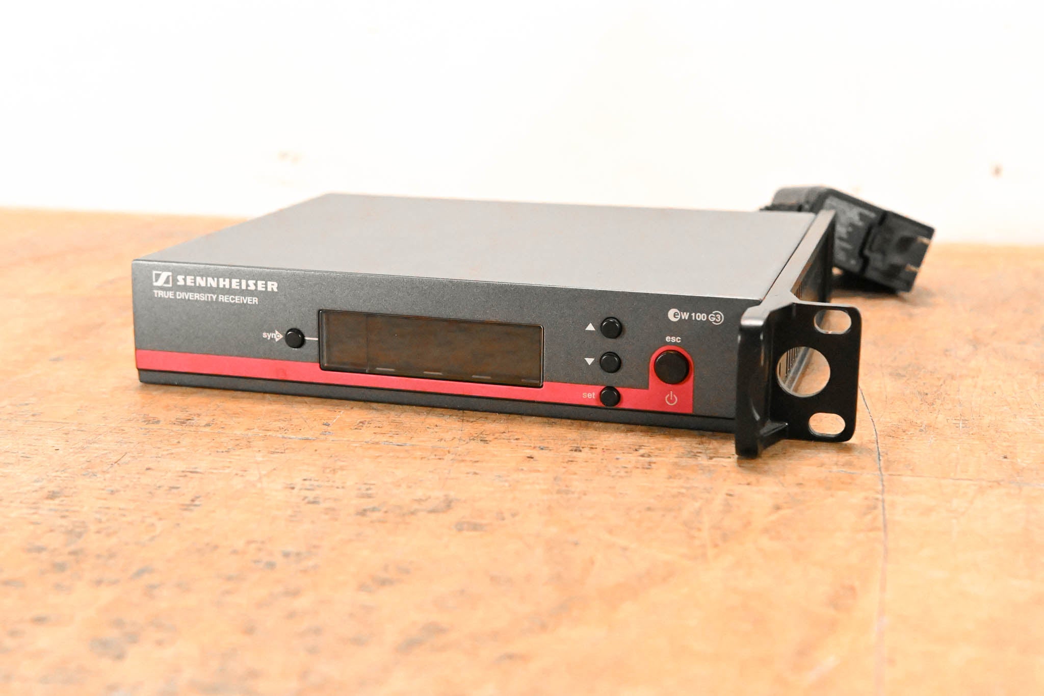 Sennheiser EM 100 G3 Wireless Receiver - A Range: 516-558 MHz