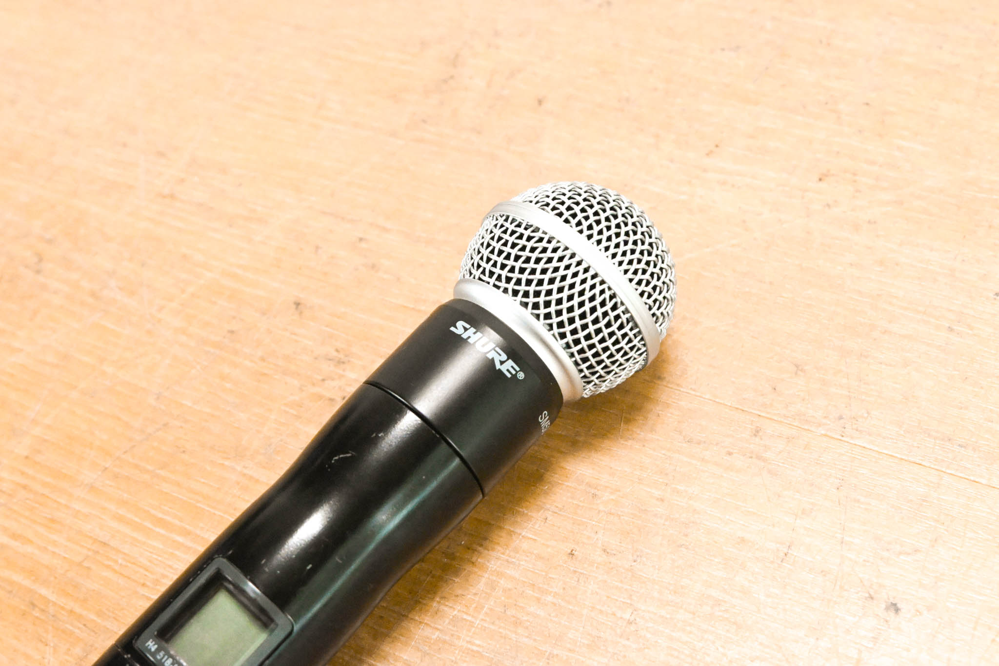 Shure UR2/SM58 Handheld Transmitter with SM58 Capsule - H4 Band