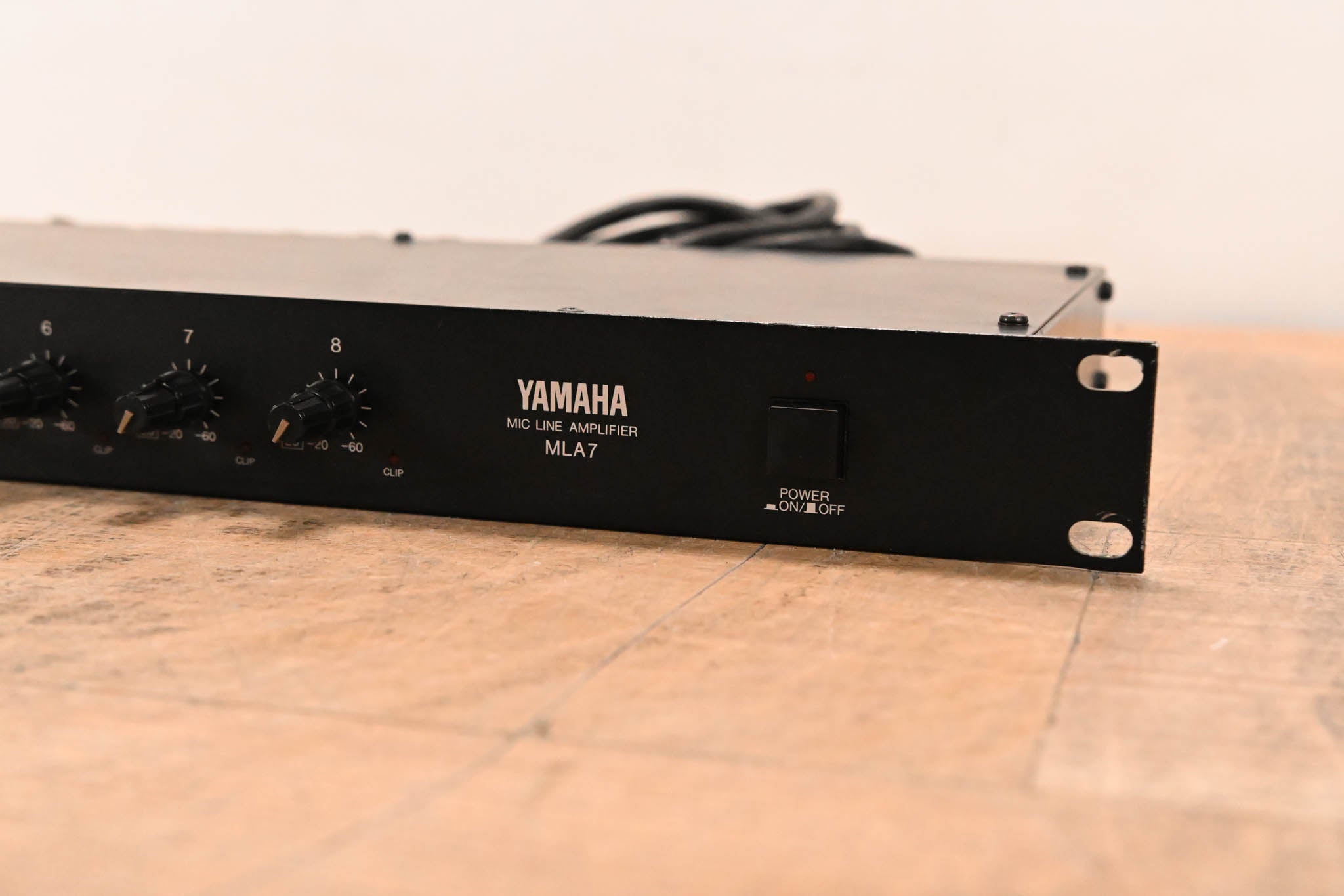 Yamaha MLA7 8-Channel Microphone/Line Amplifier
