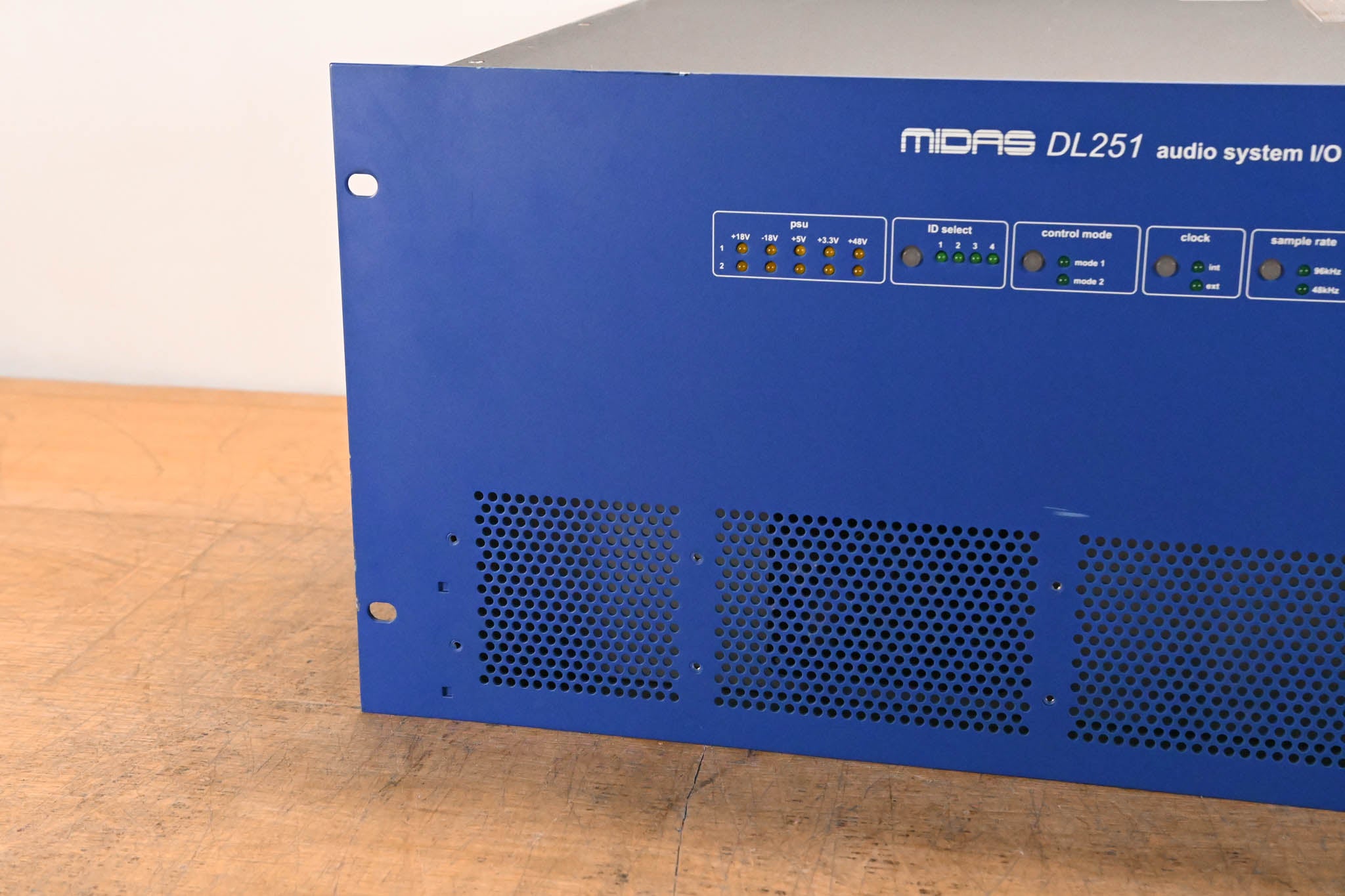 Midas DL251 PRO Series 48-input / 16-output Stage Box