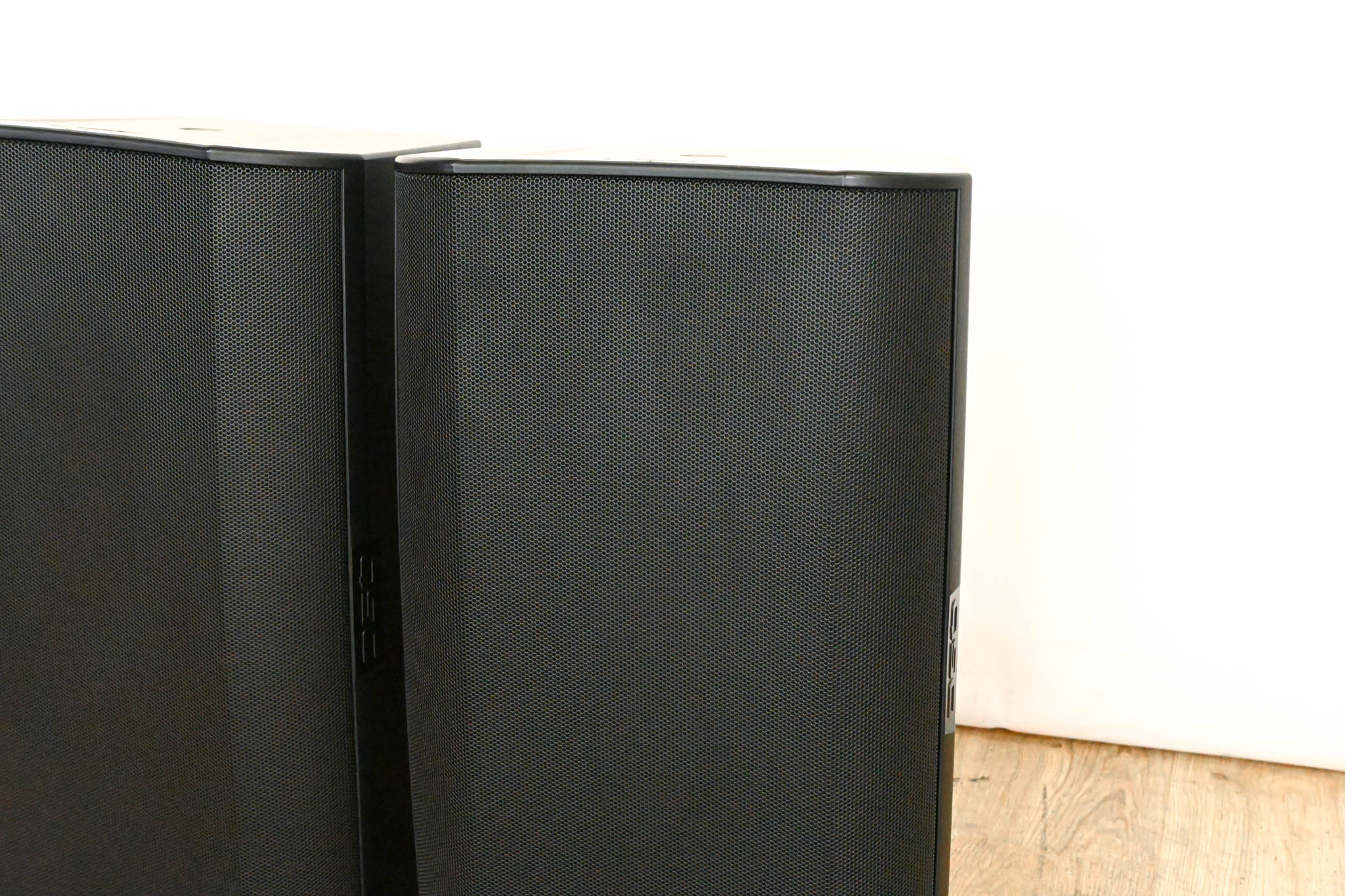 QSC AD-S12 AcousticDesign Series 12" 2-Way 300W Loudspeaker (PAIR)