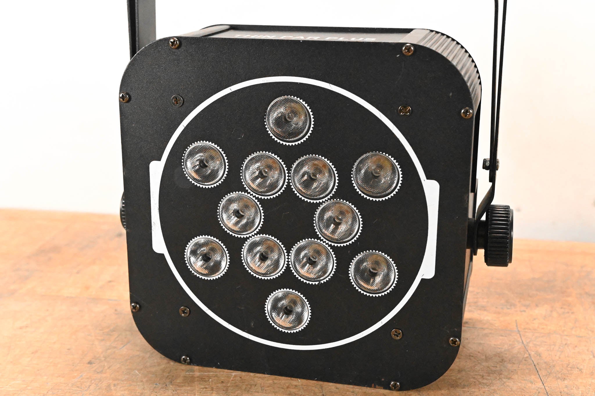 OmniSistem Thin Par Plus RGBW 6 x 10W RGBA Par Can Light