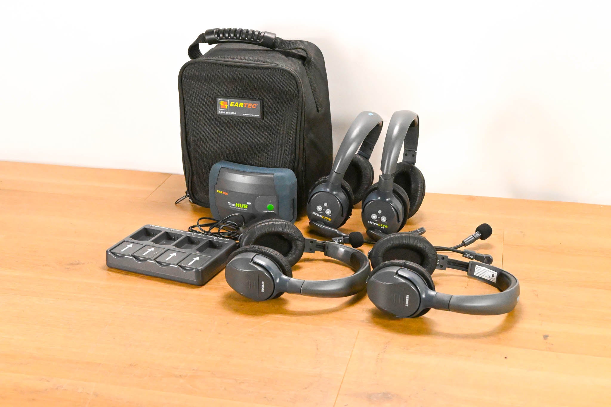 Eartec HUB HD Wireless Intercom System w/ 4 UltraLITE Headsets