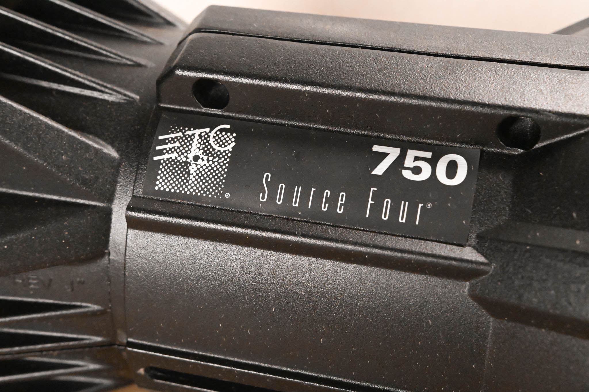 ETC Source Four 750 26 Degree Leko w/OceanOptics SeaChanger Color Engine