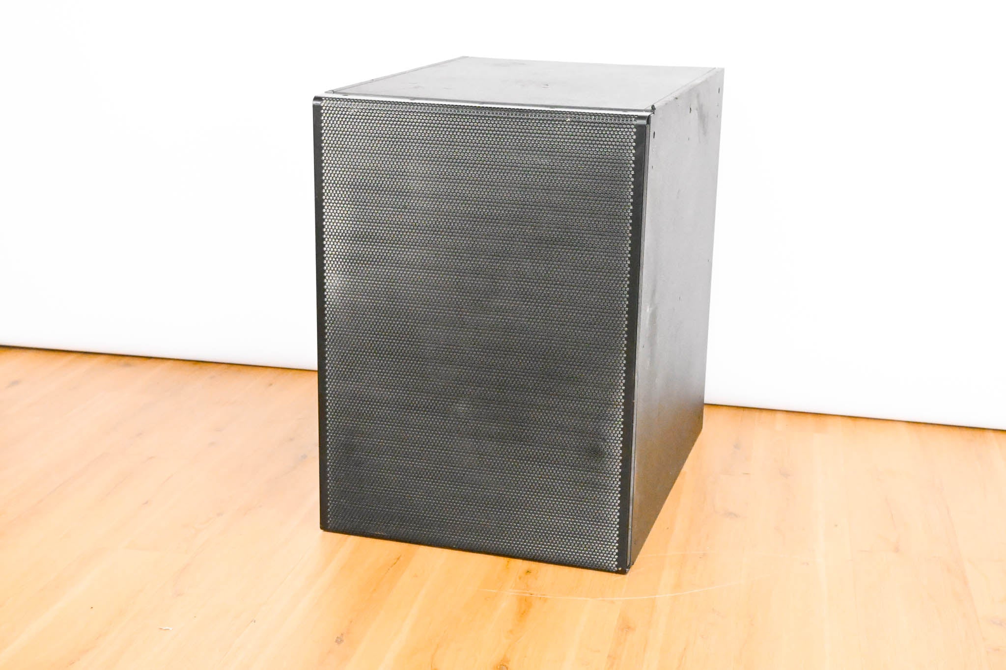 Electro-Voice (EV) EVA-2151D Dual 15" Passive Line Array Subwoofer