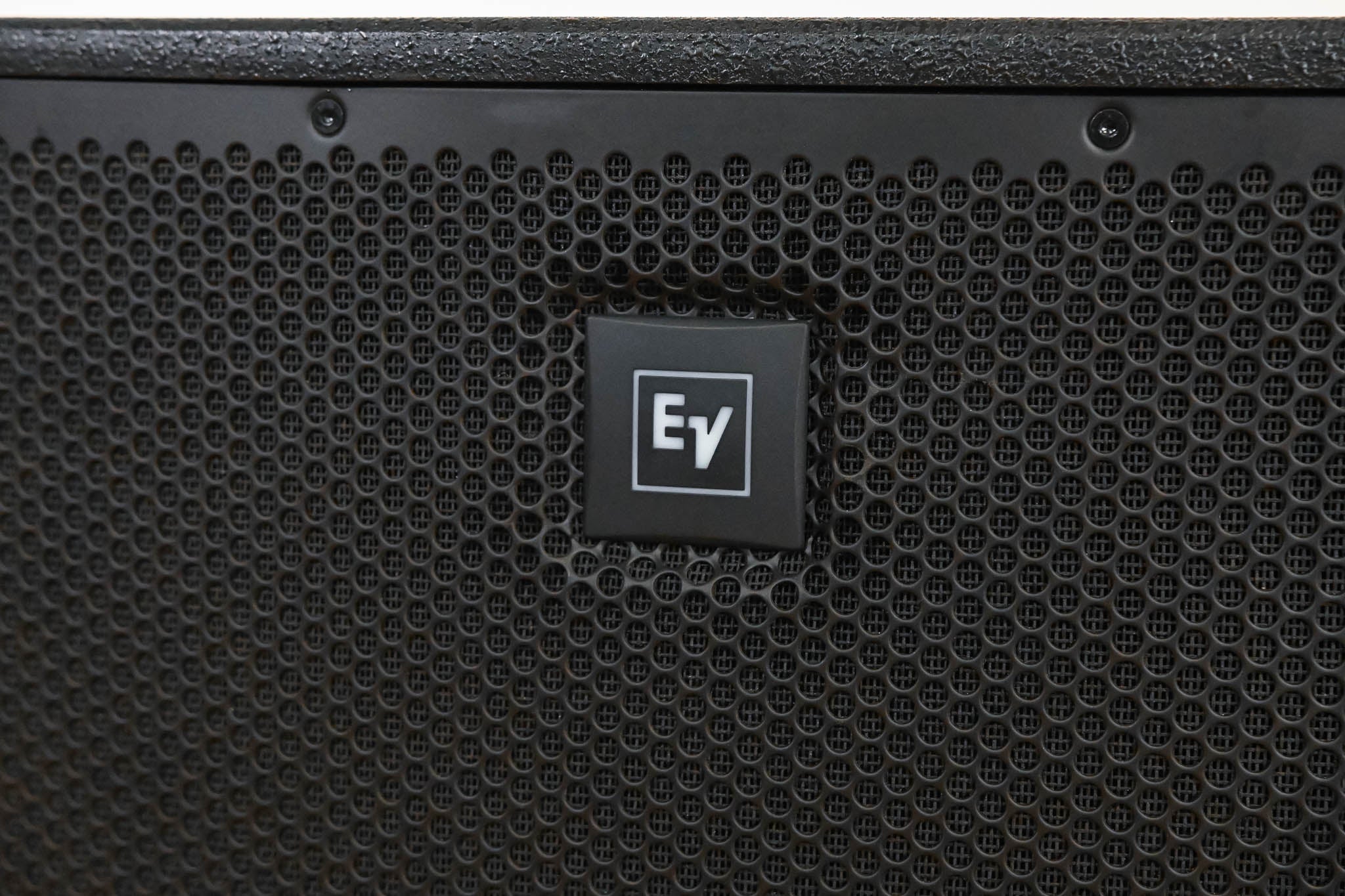 Electro-Voice (EV) ELX118 18" Passive Subwoofer